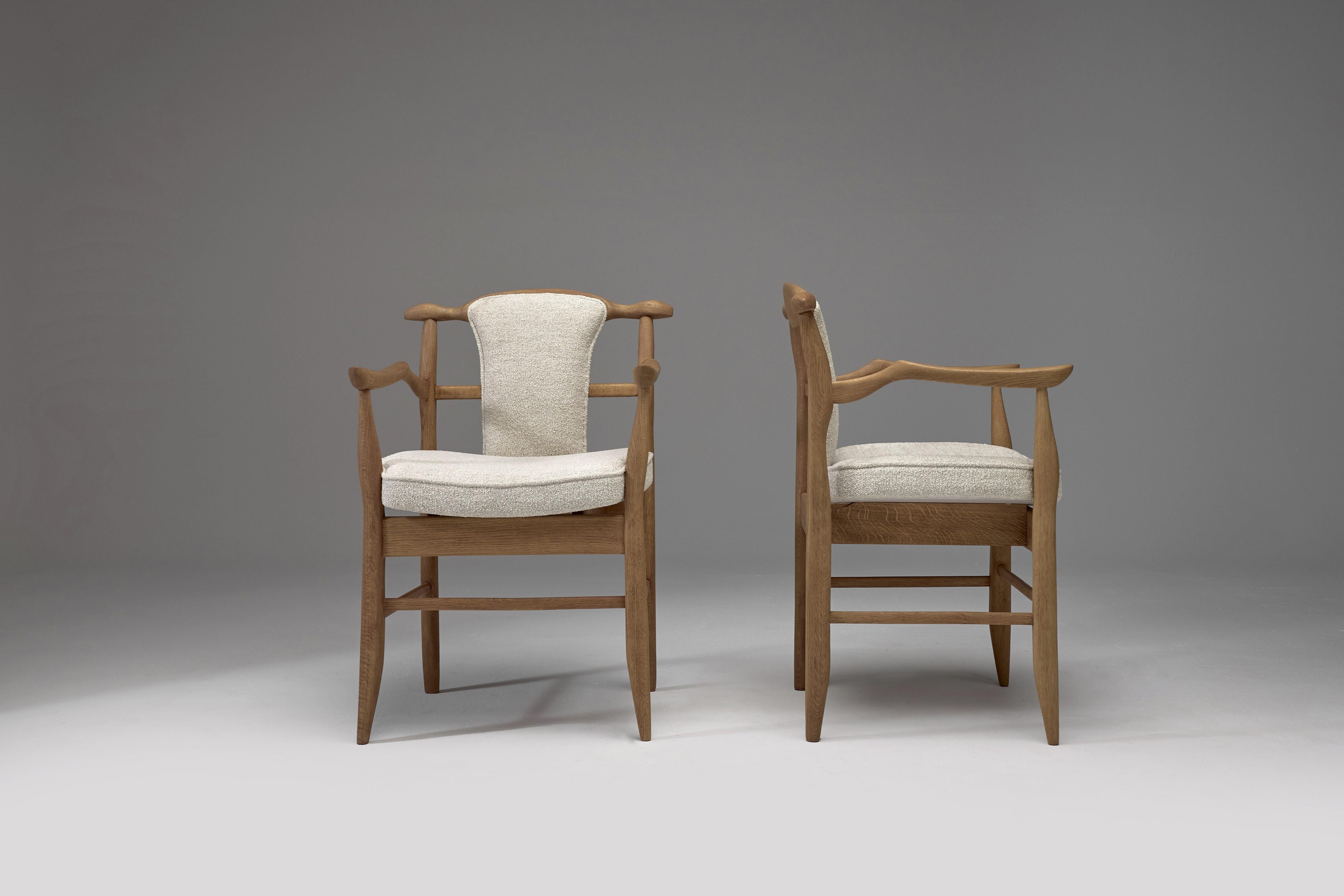 Mid-Century Modern Guillerme et Chambron  Paire de fauteuils de salle à manger Fumay pour Votre Maison, France en vente