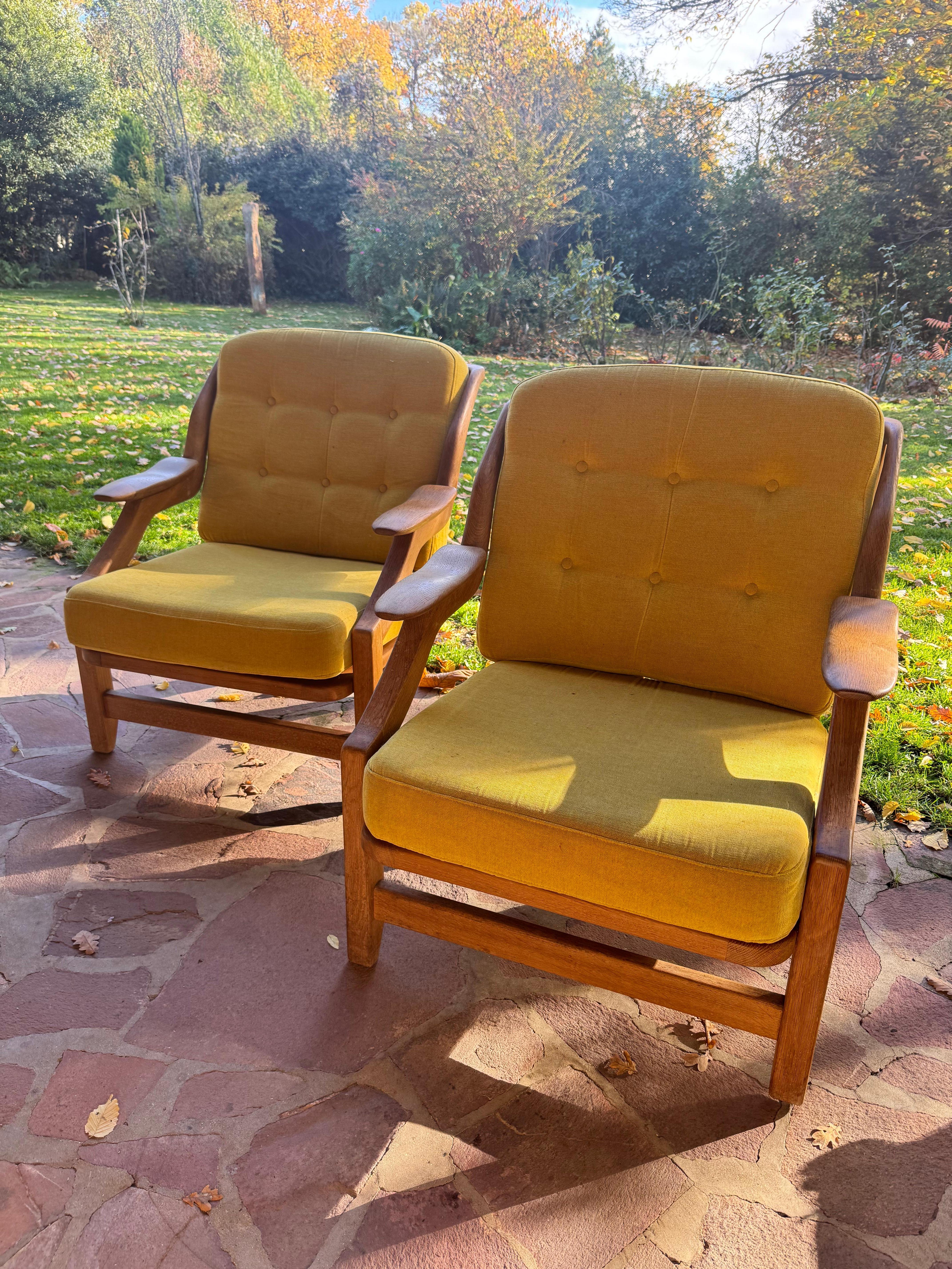 French Guillerme et Chambron pair of Grégoire armchairs For Sale