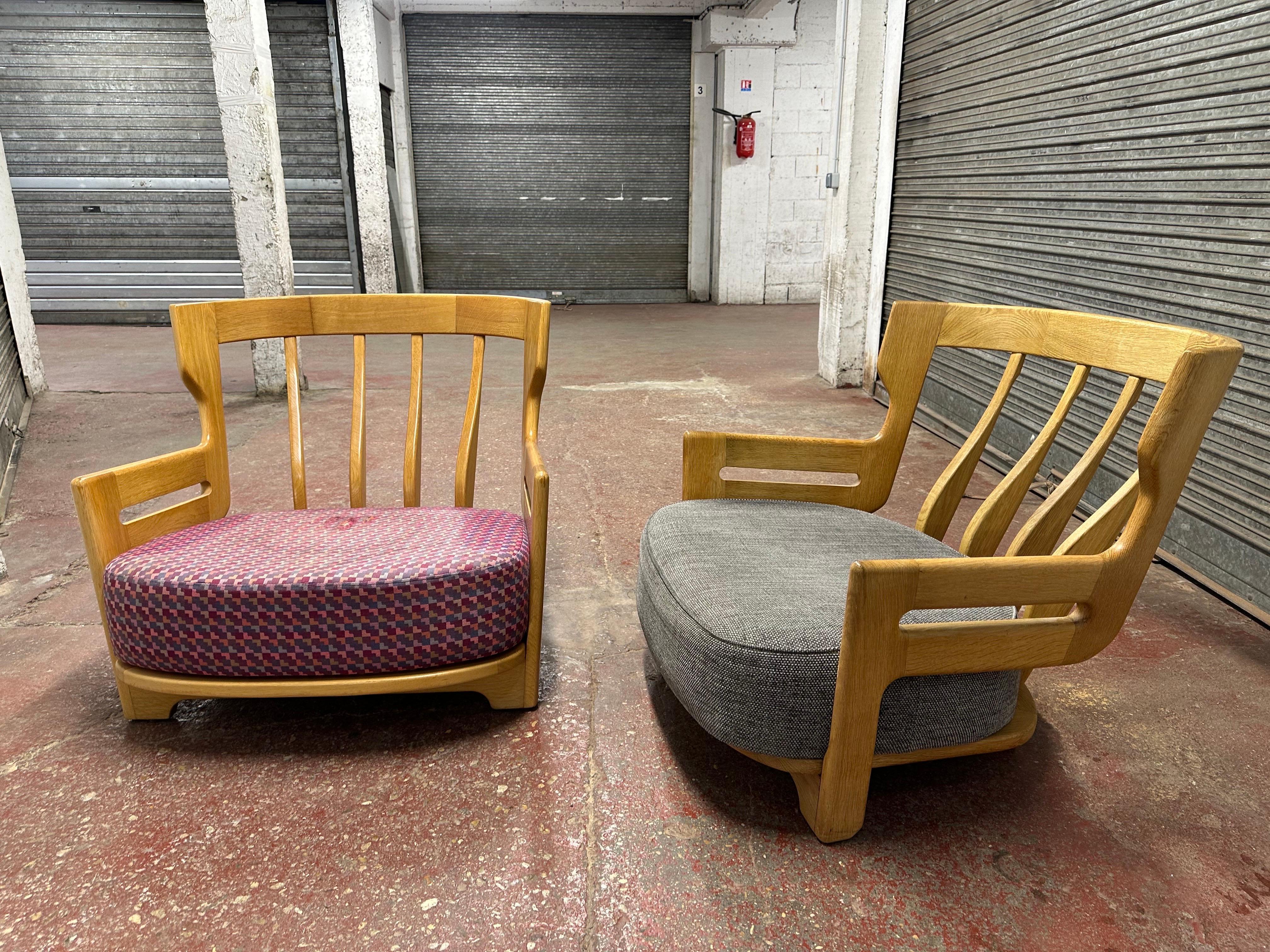 Guillerme et Chambron pair of lounge chair In Good Condition In Saint-Ouen, FR