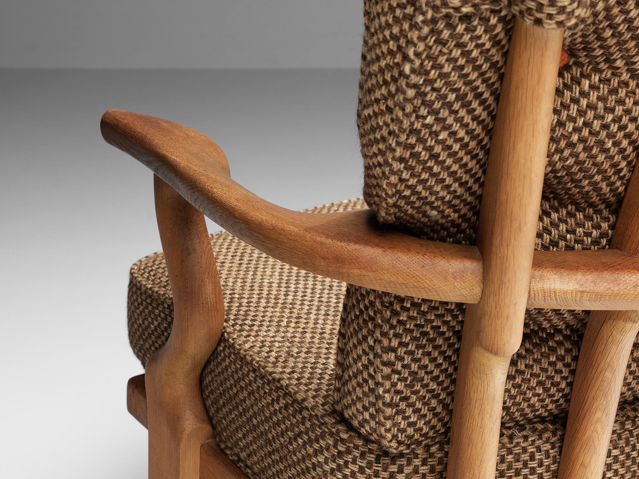 Guillerme et Chambron Pair of Lounge Chairs 'Caqueteuse' in Oak 3