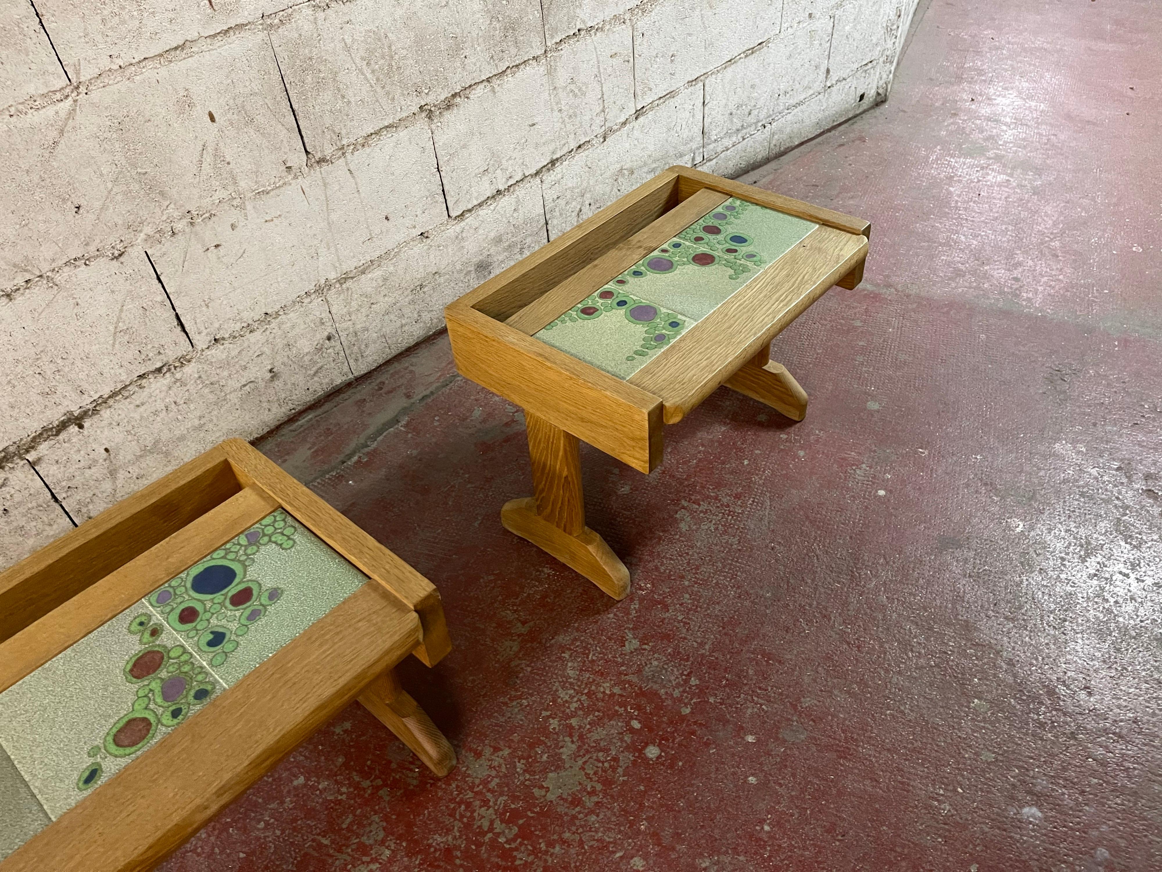 Mid-Century Modern Guillerme et Chambron, Pair of Oak Nightstand For Sale