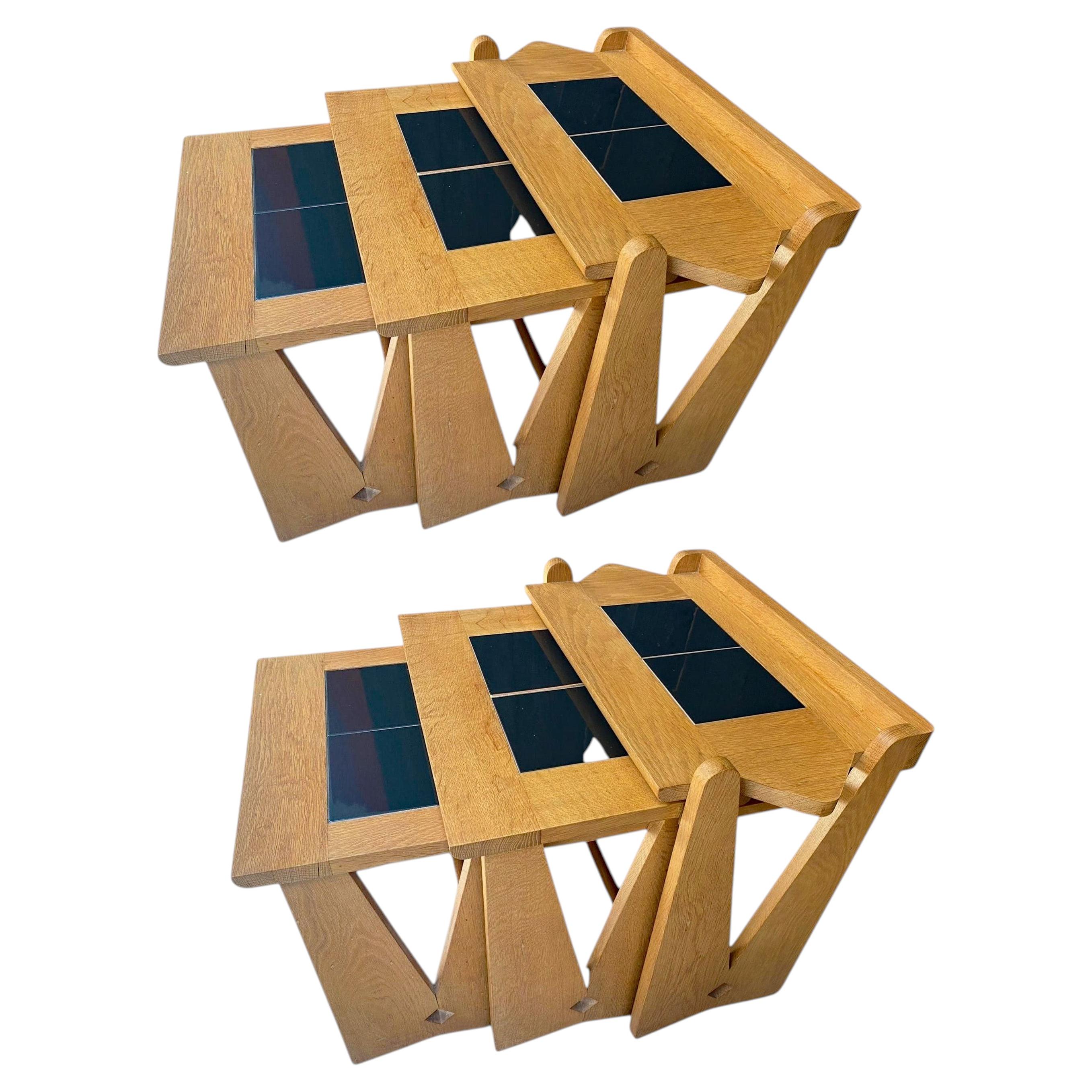 Guillerme et Chambron, lot de 3 tables gigognes, collection « Votre Maison » en vente