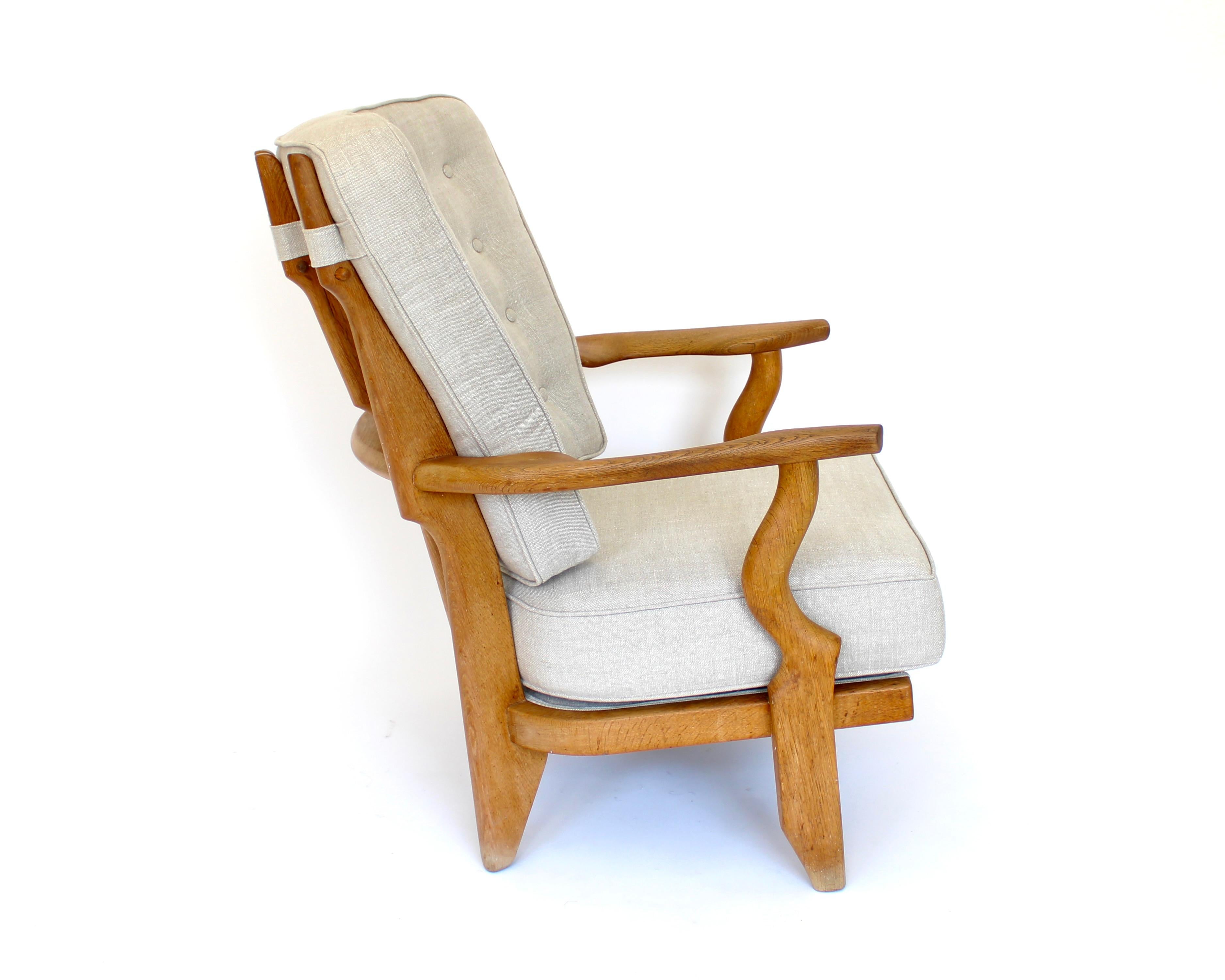 Guillerme et Chambron Petite Repos Pair of French Lounge Chairs Votre Maison en vente 6
