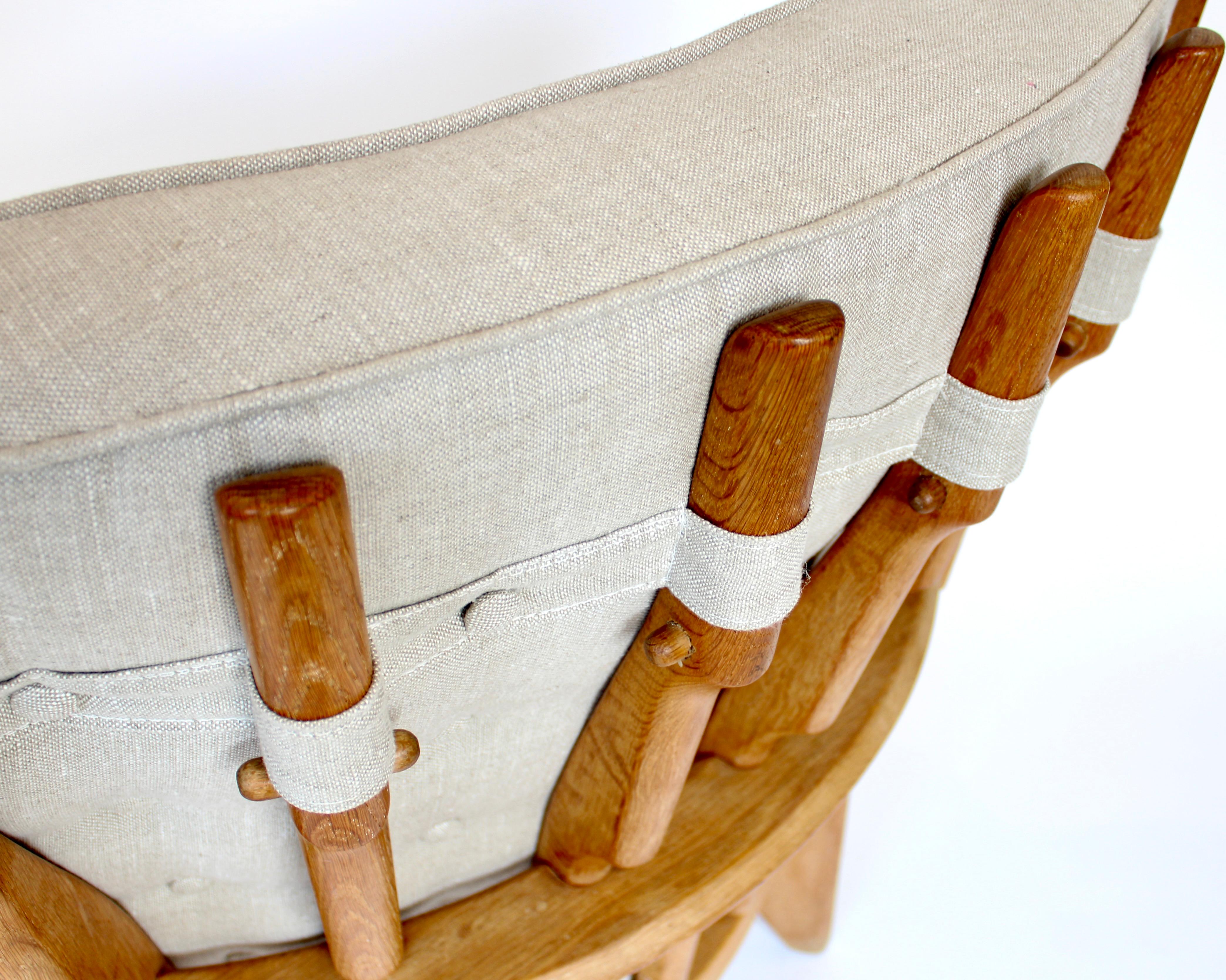 Guillerme et Chambron Petite Repos Pair of French Lounge Chairs Votre Maison en vente 10