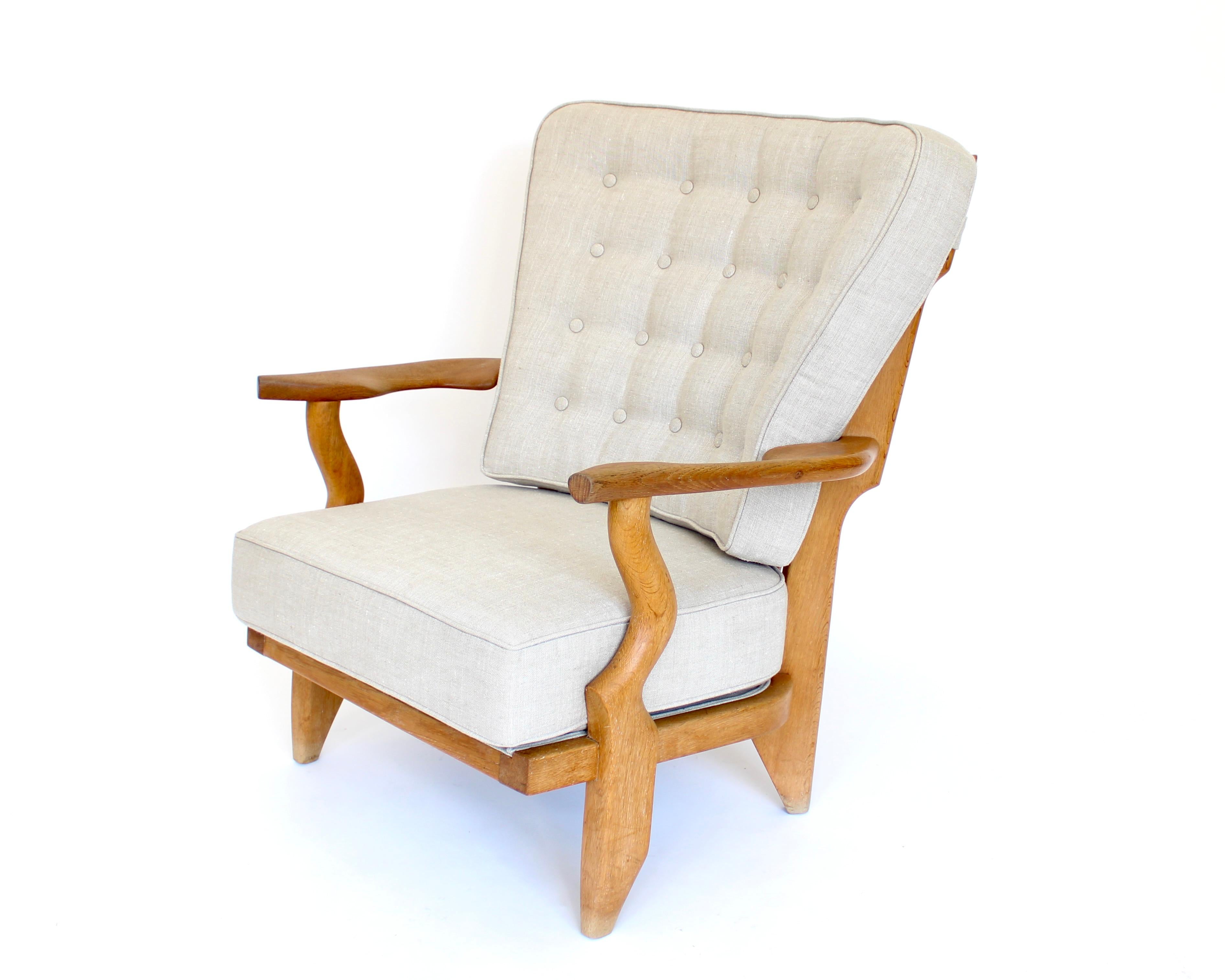 Guillerme et Chambron Petite Repos Pair of French Lounge Chairs Votre Maison en vente 1