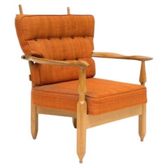 Guillerme et Chambron, "Petronille" Oak Armchair Edition Votre Maison, circa1970