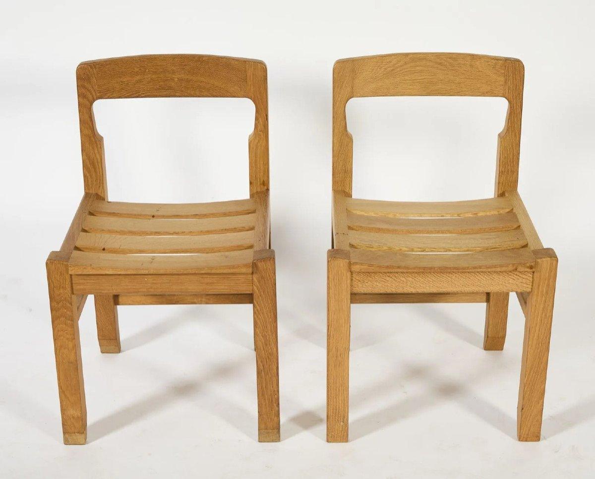 Guillerme et Chambron,  seltenes Paar Stühle, Edition Votre Maison, um 1970/1980


 Votre maison : ein Stil, ein Konzept, eine Denkweise.
  Die Geschichte von Votre Maison beginnt 1940 in Preußen, in der Nähe des Mazaurien-Sees. Ein Stalag, ein