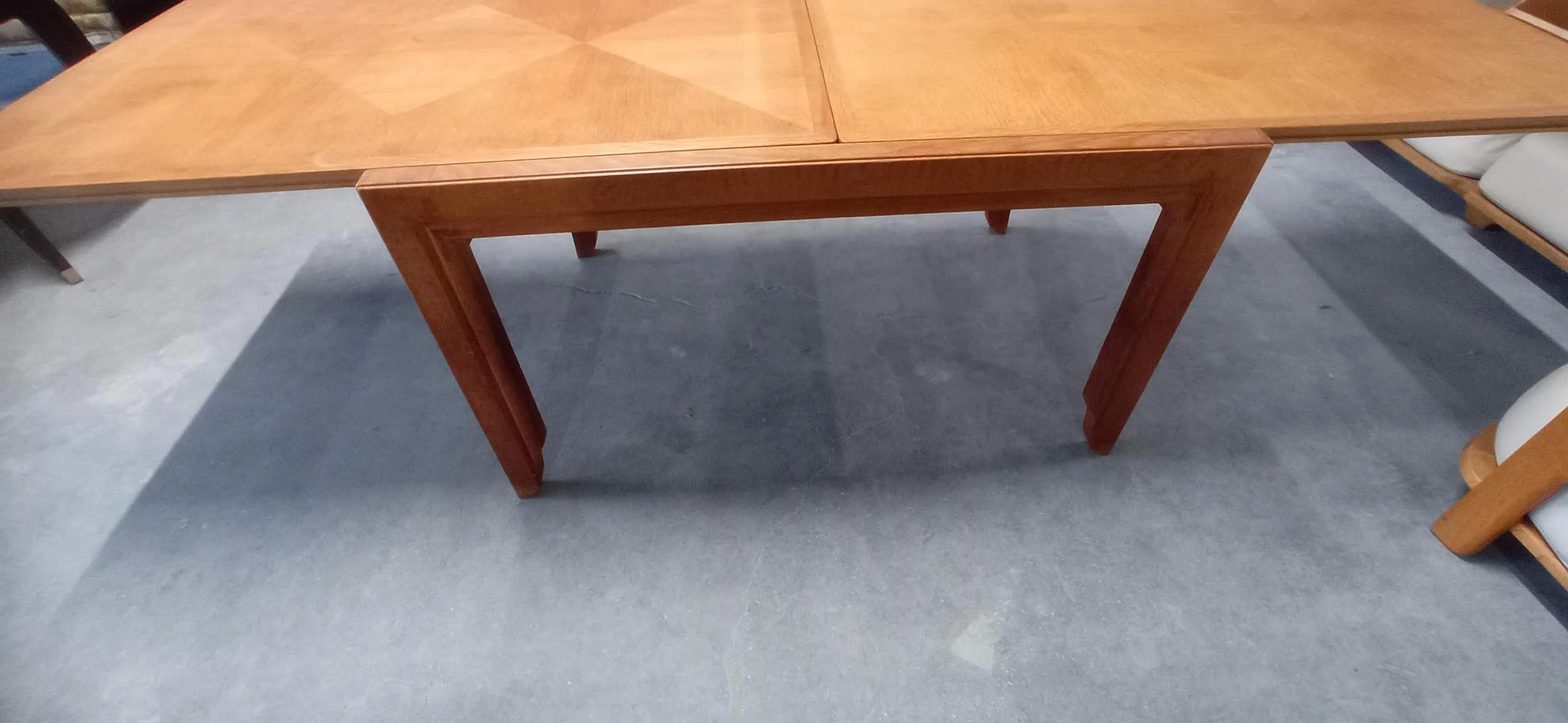 Mid-Century Modern Guillerme et Chambron, rare modèle de table « Calvados », vers 1960 en vente