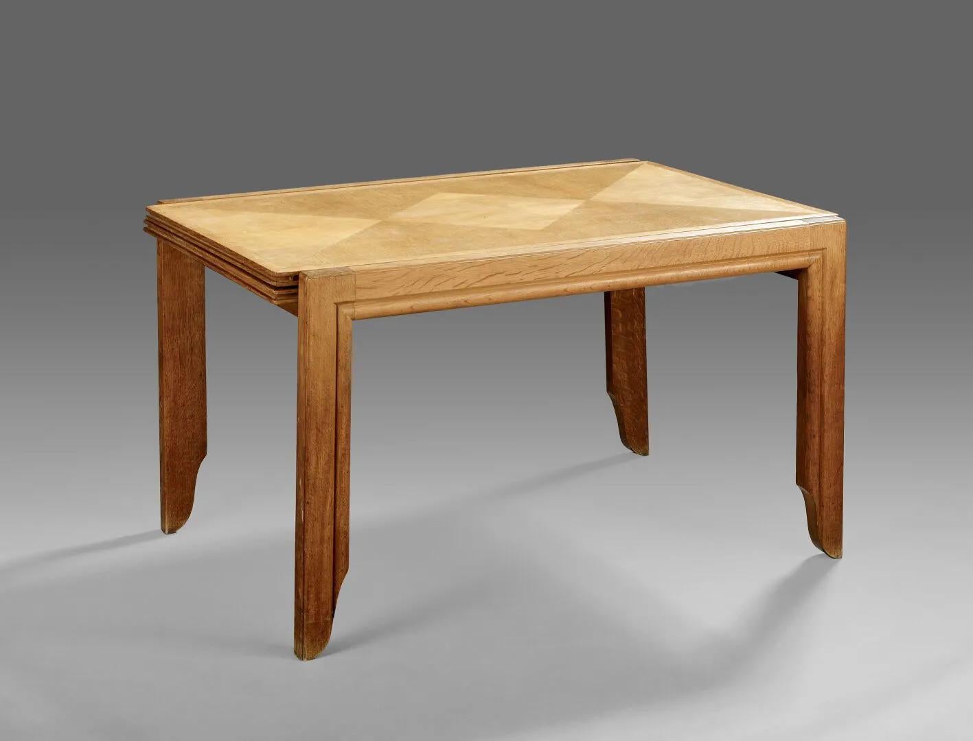 Guillerme et Chambron, rare modèle de table « Calvados », vers 1960 Bon état - En vente à Saint-Ouen, FR
