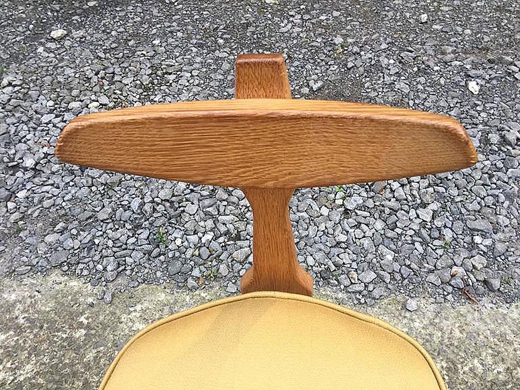 Guillerme et Chambron, tripode side chairEdition Votre Maison, circa 1960/1970

Possibility of having more chairs in the model
6 other chairs of the same model are available in another advert

 Votre maison : a style, a concept, a mindset.
  The