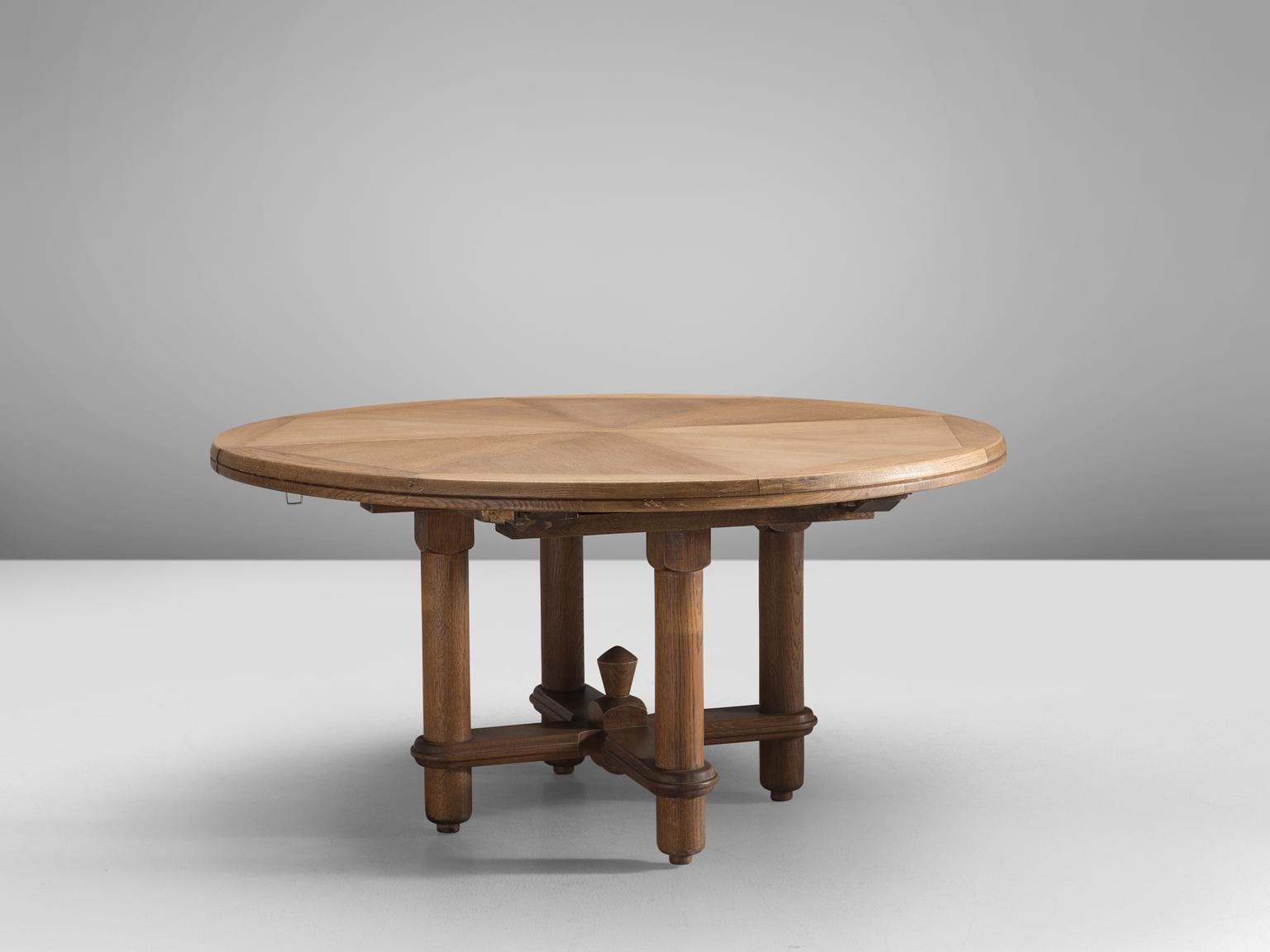French Guillerme et Chambron Round Dining Table in Oak