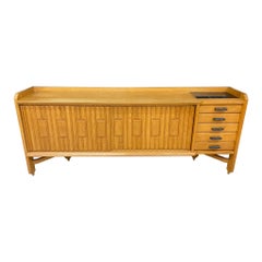 Guillerme et Chambron, credenza modello Saint Veran, in rovere e ceramica