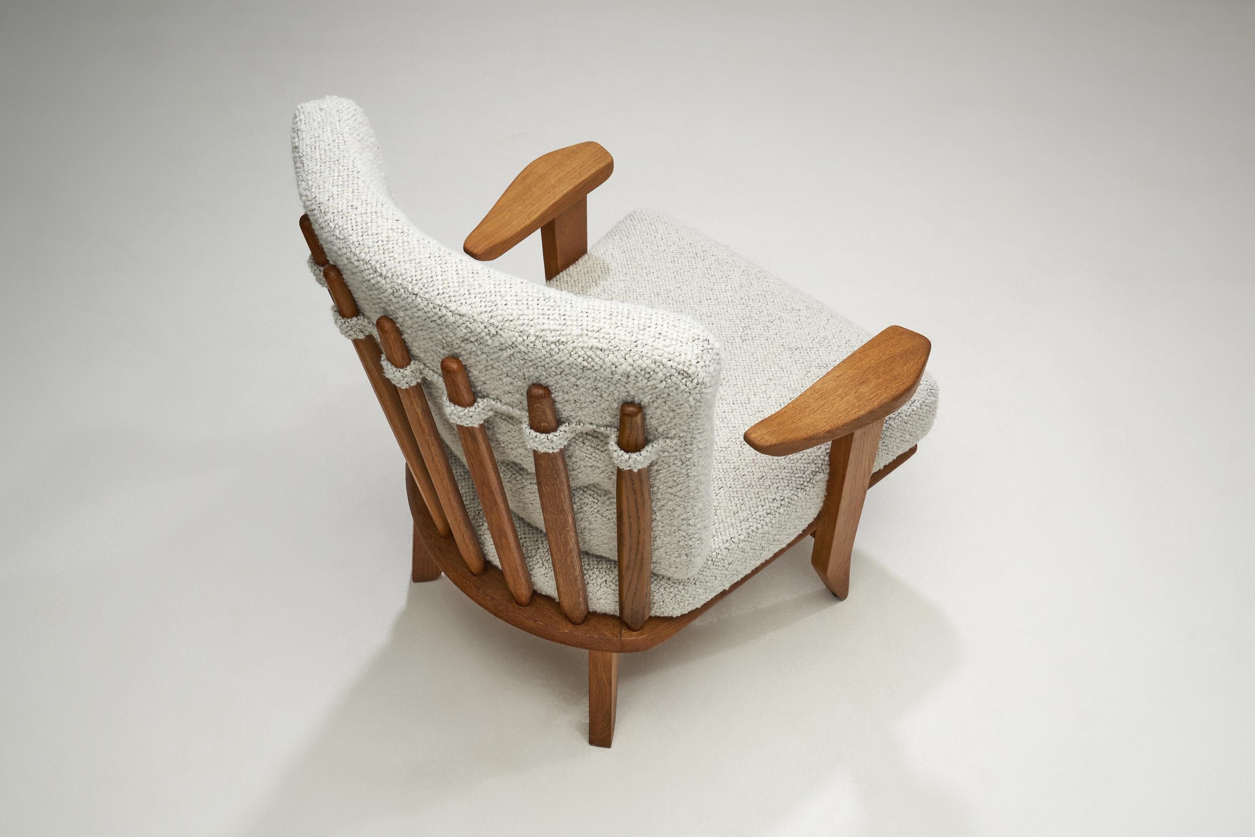 Mid-20th Century Guillerme et Chambron Sculpted Oak Lounge Chair for Votre Maison, France 1950s