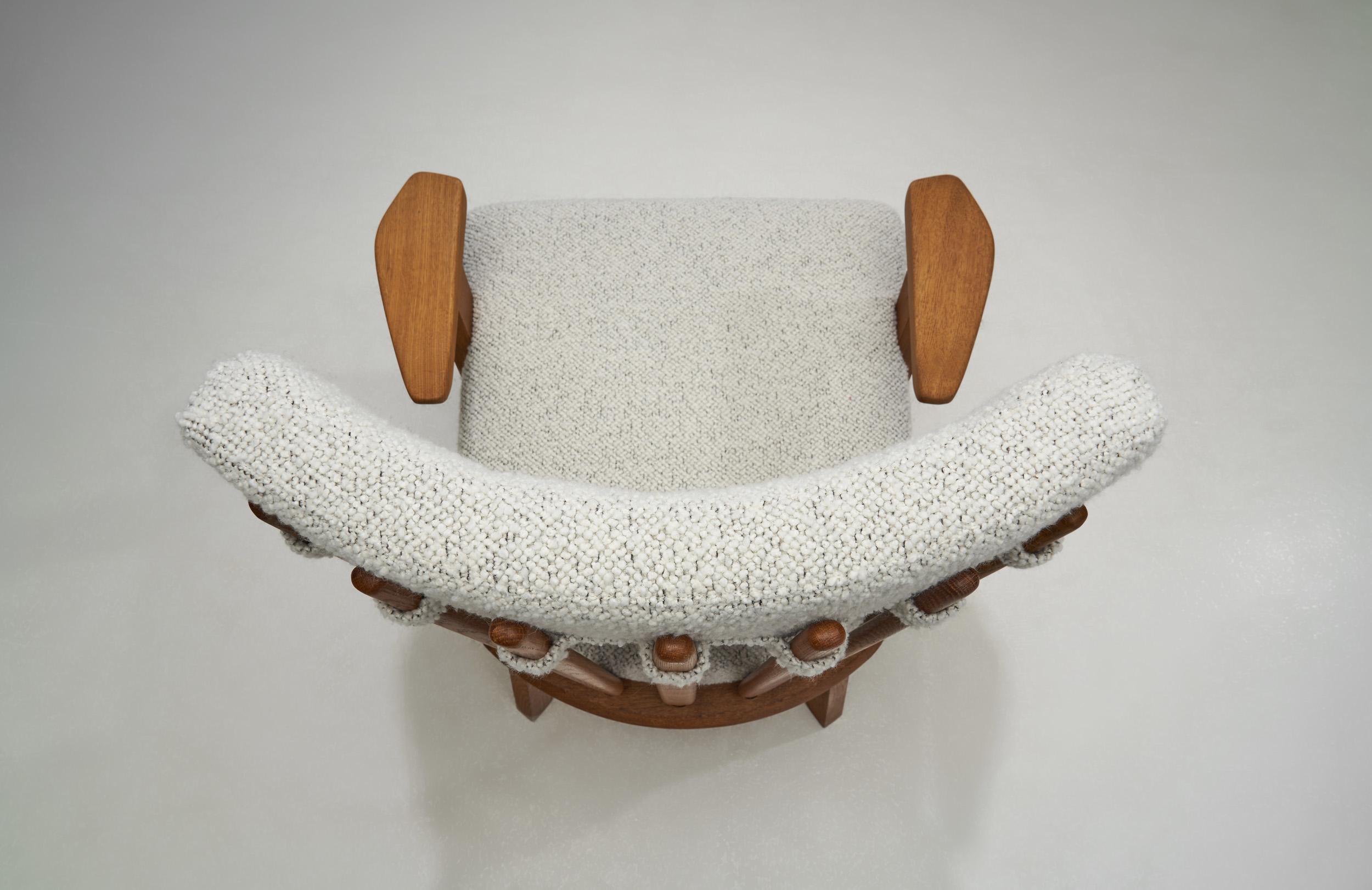Bouclé Guillerme et Chambron Sculpted Oak Lounge Chair for Votre Maison, France 1950s