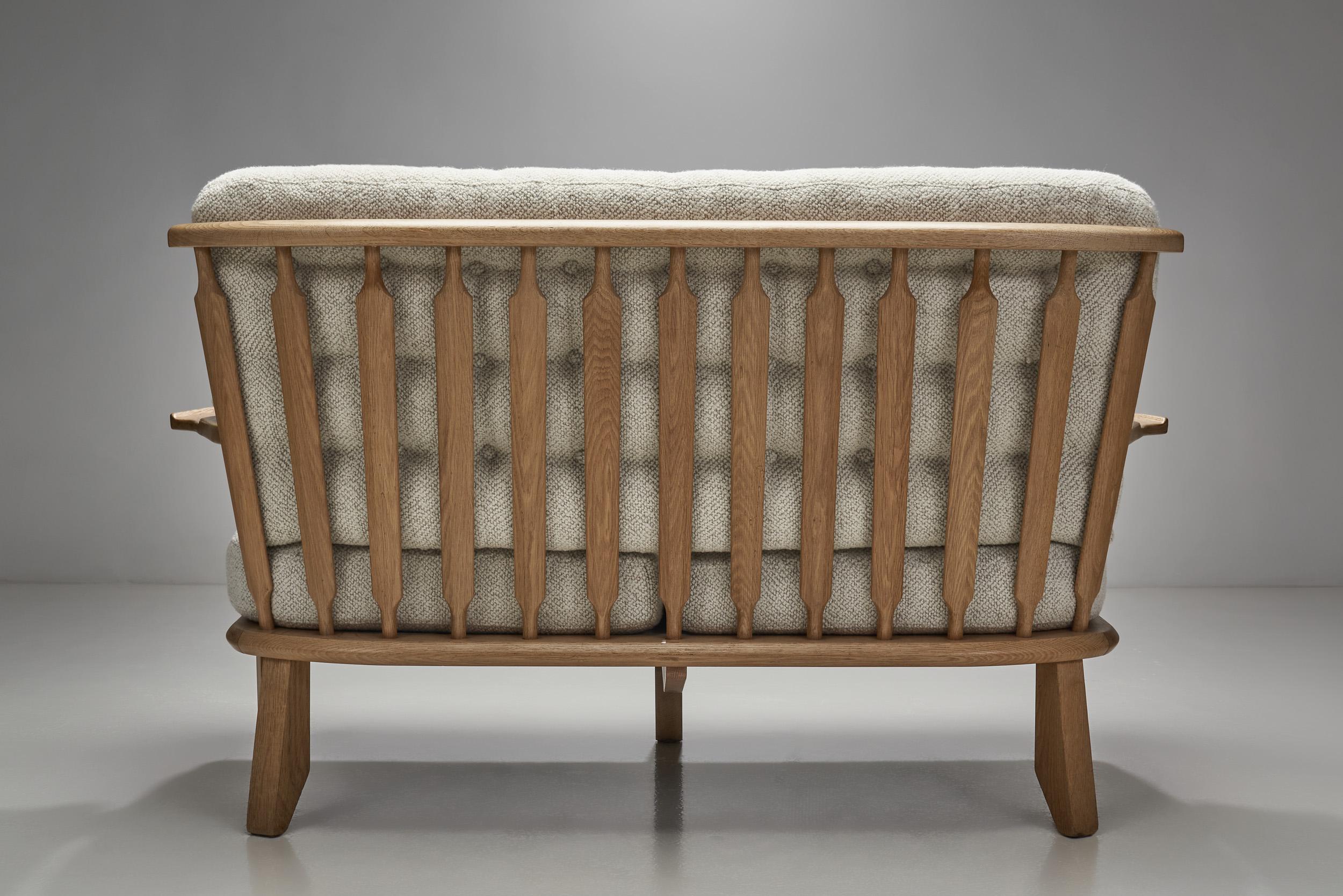 Guillerme et Chambron Sculpted Oak Two-Seater Sofa for Votre Maison, France 1960 For Sale 10