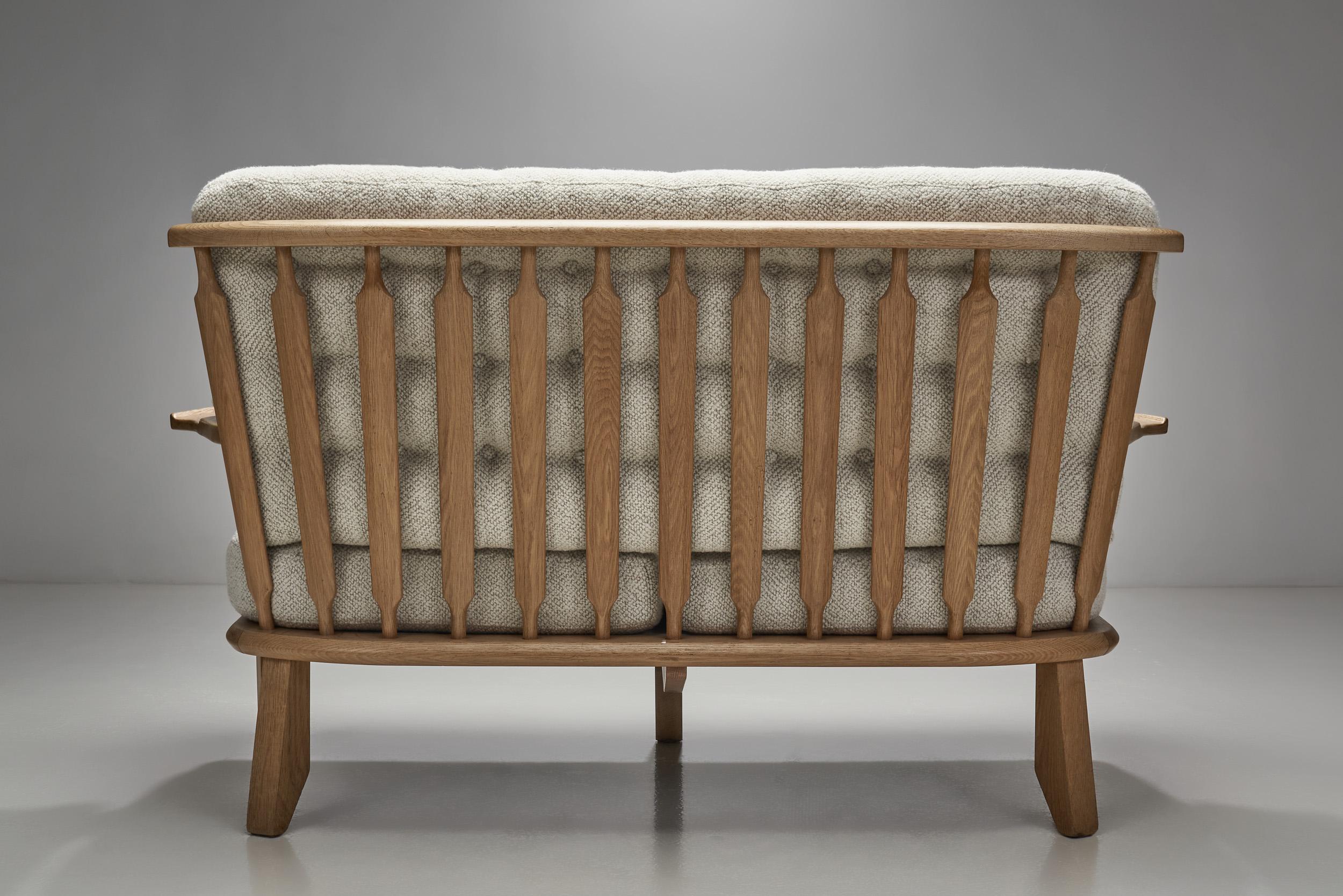 Guillerme et Chambron: Zweisitziges Sofa aus geformter Eiche für Votre Maison, Frankreich 1960 im Angebot 10