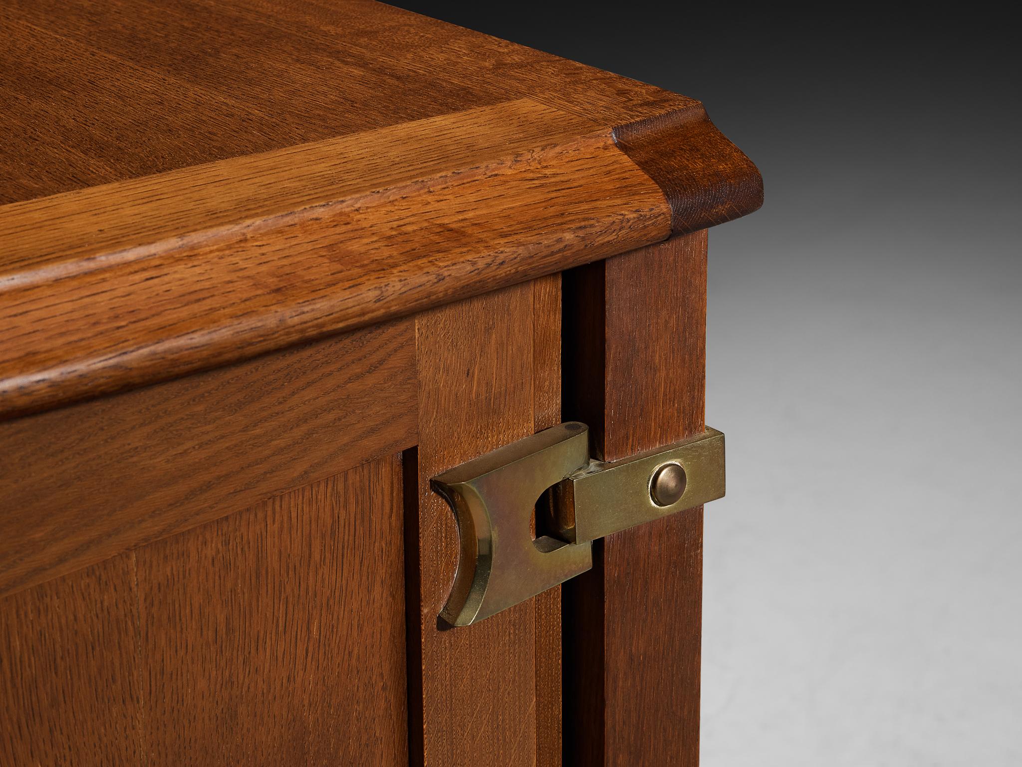 Guillerme et Chambron Sculptural Carved Sideboard in Solid Oak and Brass in vendita 2