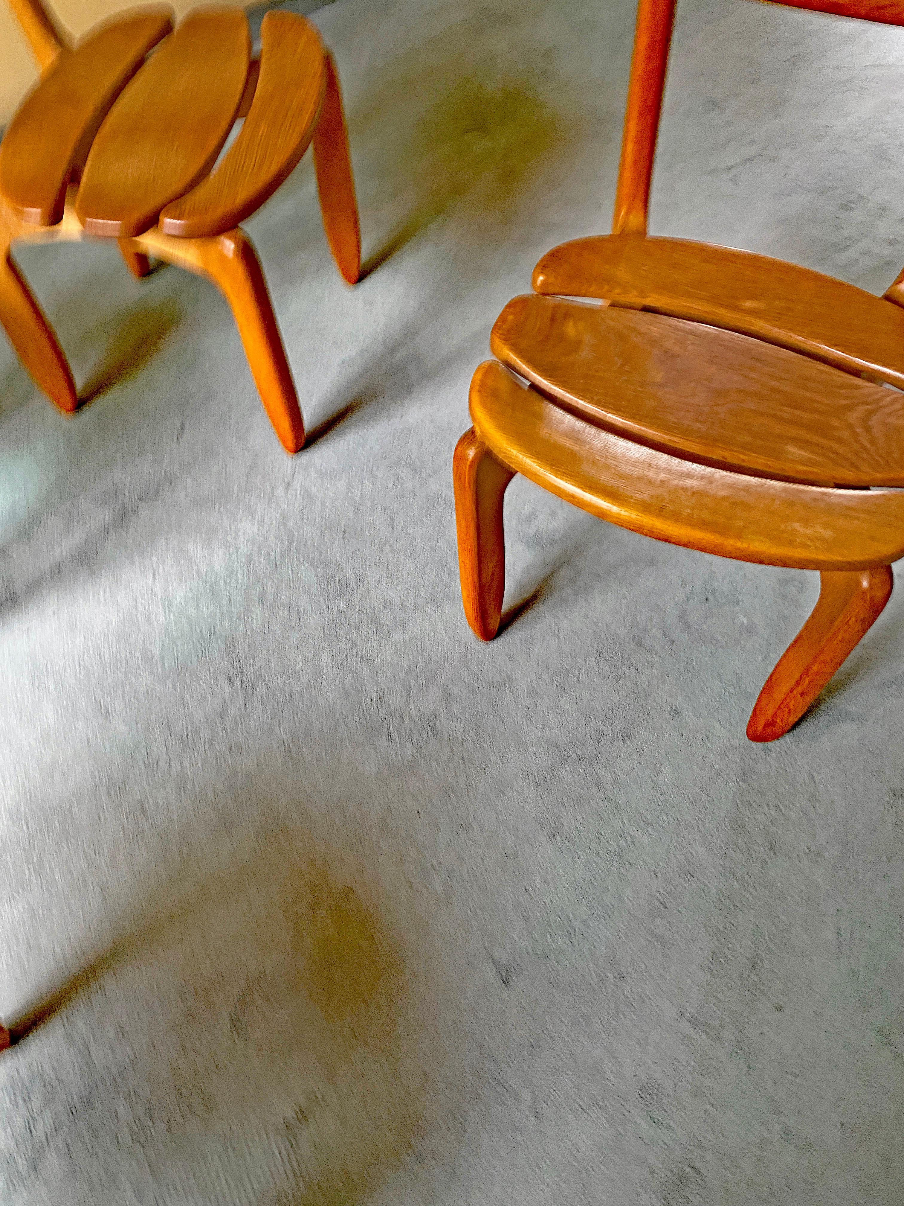 Guillerme et Chambron, Ensemble de 4 chaises en Oak, Edition Votre Maison, circa 1960 en vente 2