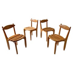 Guillerme et Chambron, Ensemble de 4 chaises en Oak, Edition Votre Maison, circa 1960