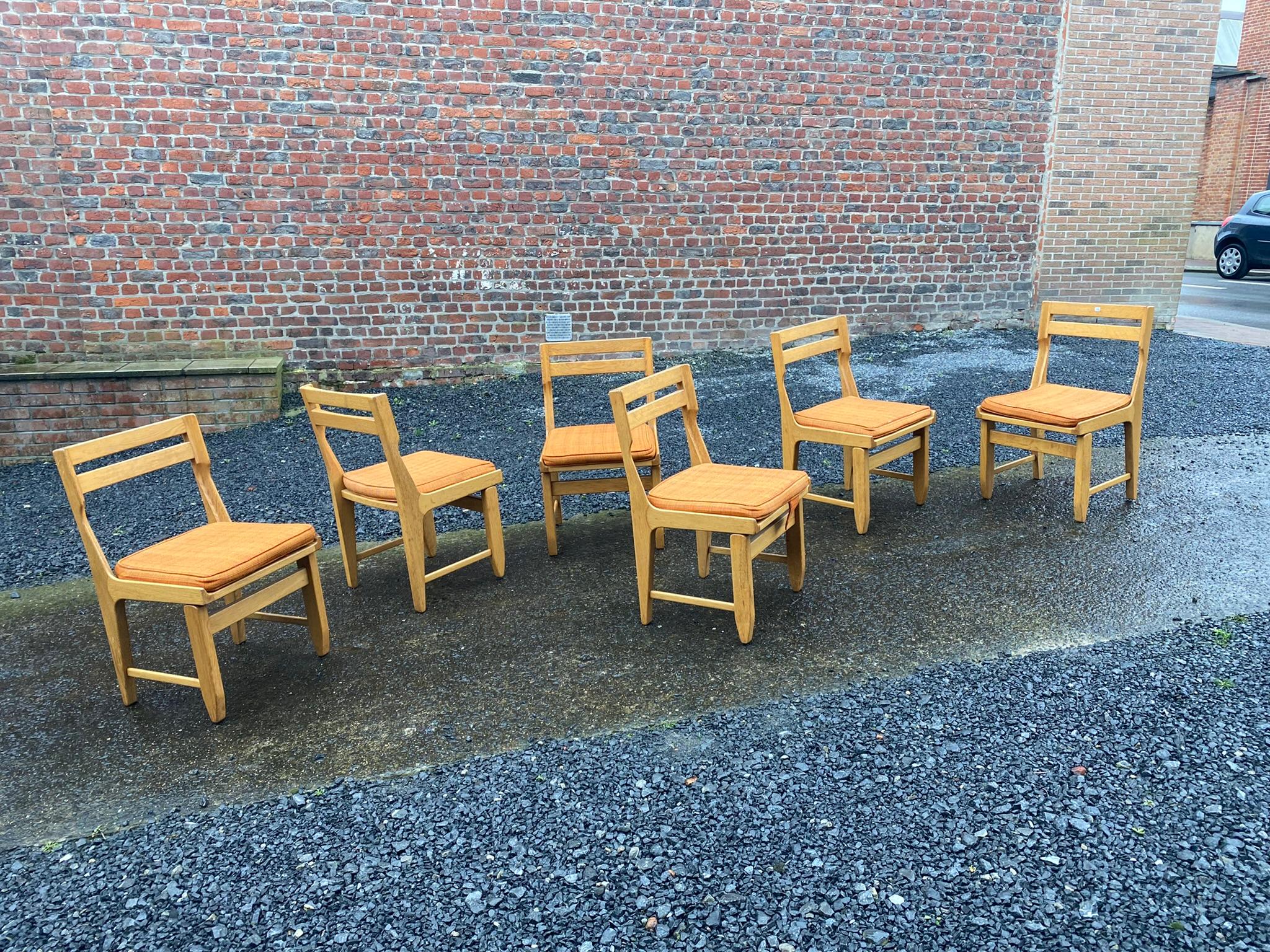 Guillerme et Chambron, set of six oak chairs. Edition Votre Maison, 1970.