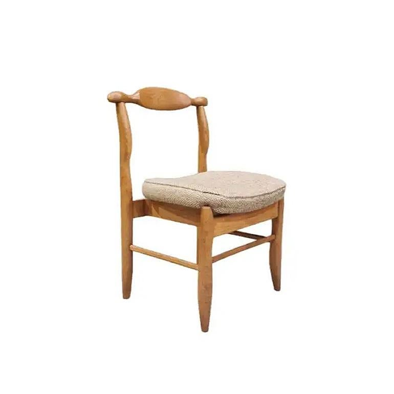Guillerme et Chambron, ensemble de six chaises en chêne. Edition Votre Maison, vers 1970.
le tissu est en bon état

 