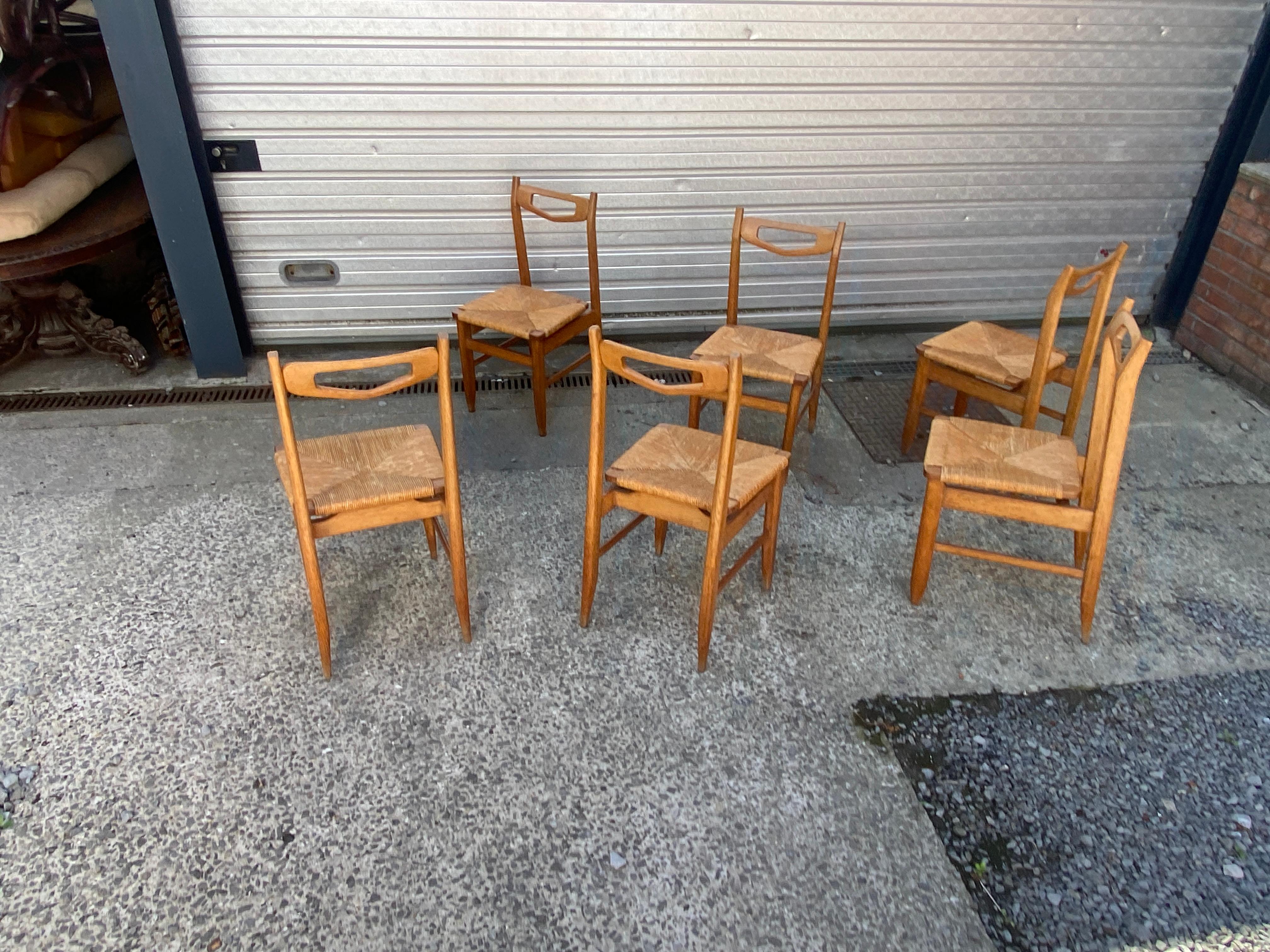 Guillerme et Chambron, Set of 6 Oak Chairs, Edition Votre Maison, circa 1960 For Sale 2