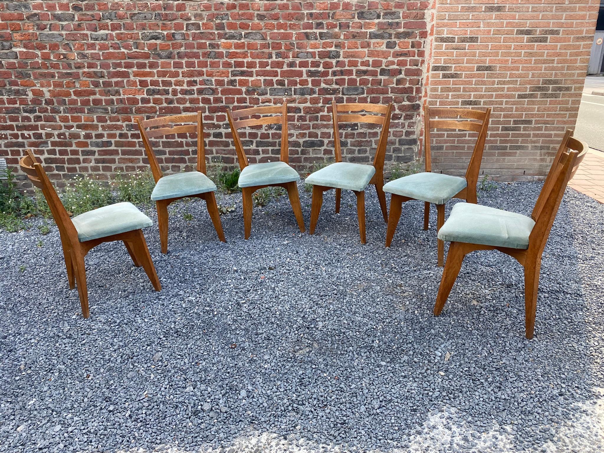 Mid-Century Modern Guillerme et Chambron, Set of 6 Oak Chairs, Edition Votre Maison, circa 1970 For Sale