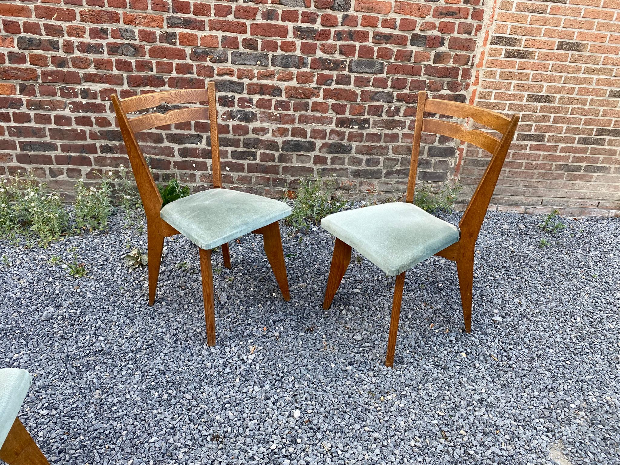 French Guillerme et Chambron, Set of 6 Oak Chairs, Edition Votre Maison, circa 1970 For Sale