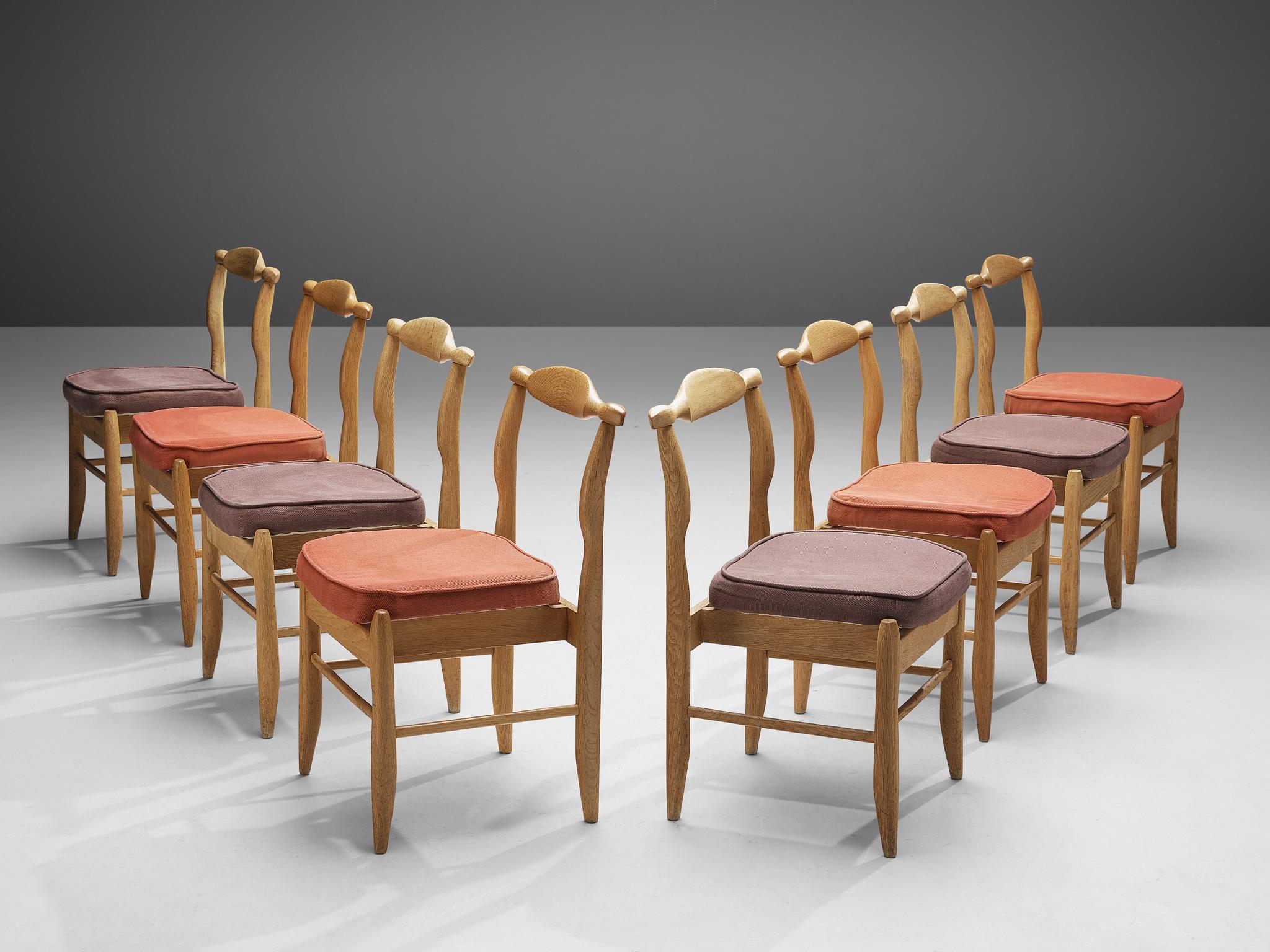 Guillerme & Chambron Set of Eight Dining Chairs in Oak In Good Condition In Waalwijk, NL