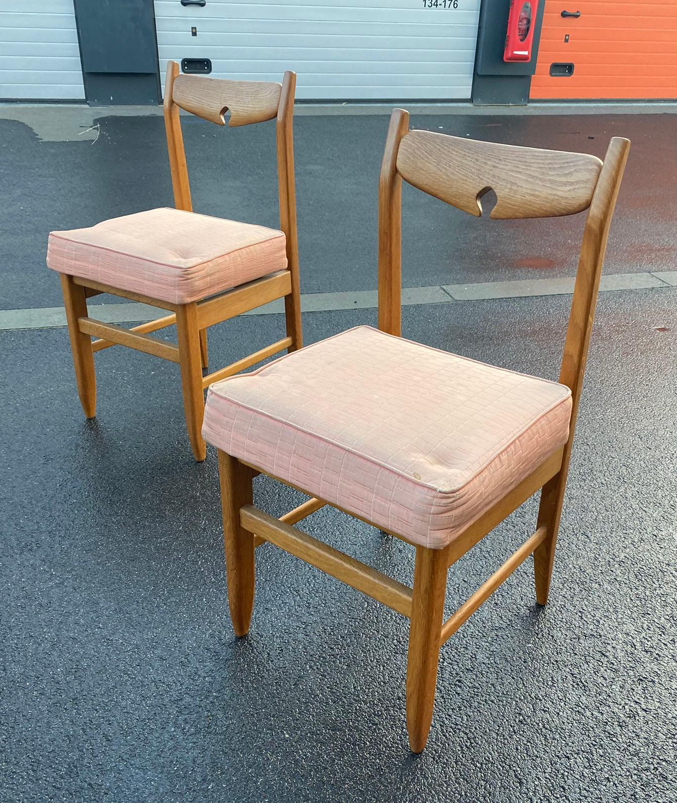 French Guillerme et Chambron, Set of Four Oak Chairs, Edition Votre Maison, circa 1970 For Sale