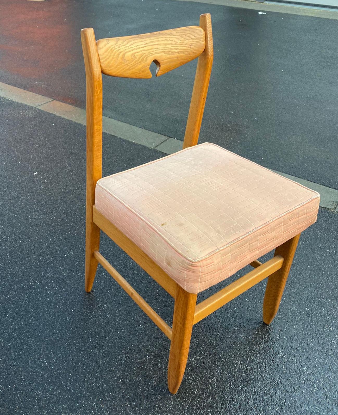 Guillerme et Chambron, Set of Four Oak Chairs, Edition Votre Maison, circa 1970 In Good Condition For Sale In Saint-Ouen, FR