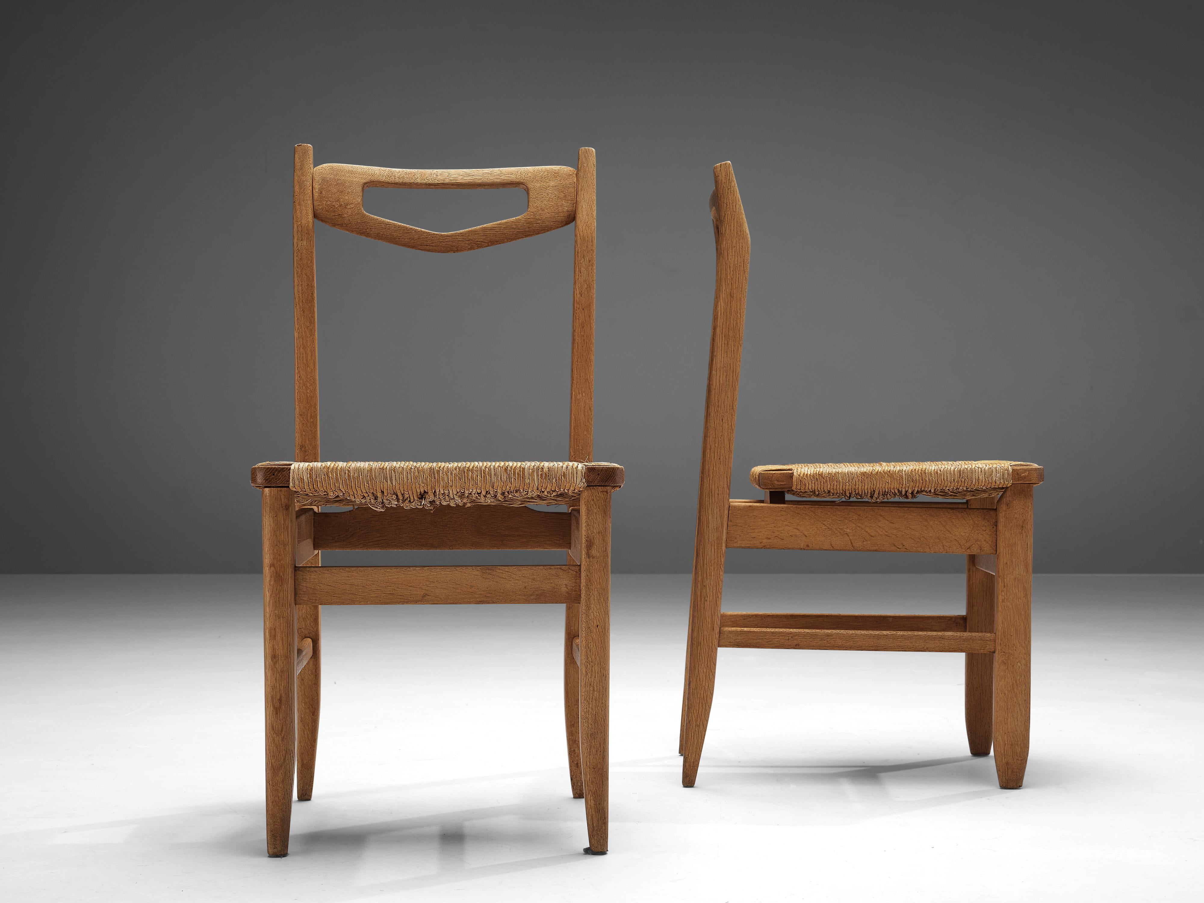 Guillerme et Chambron Set of Six Dining Chairs in Oak with Rush Seats 4