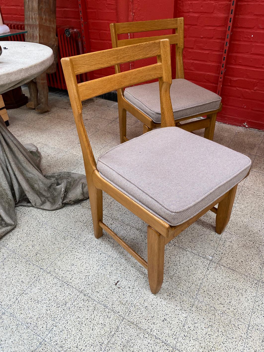Modern Guillerme et Chambron, Set of Six Oak Chairs, Edition Votre Maison, circa 1970 For Sale