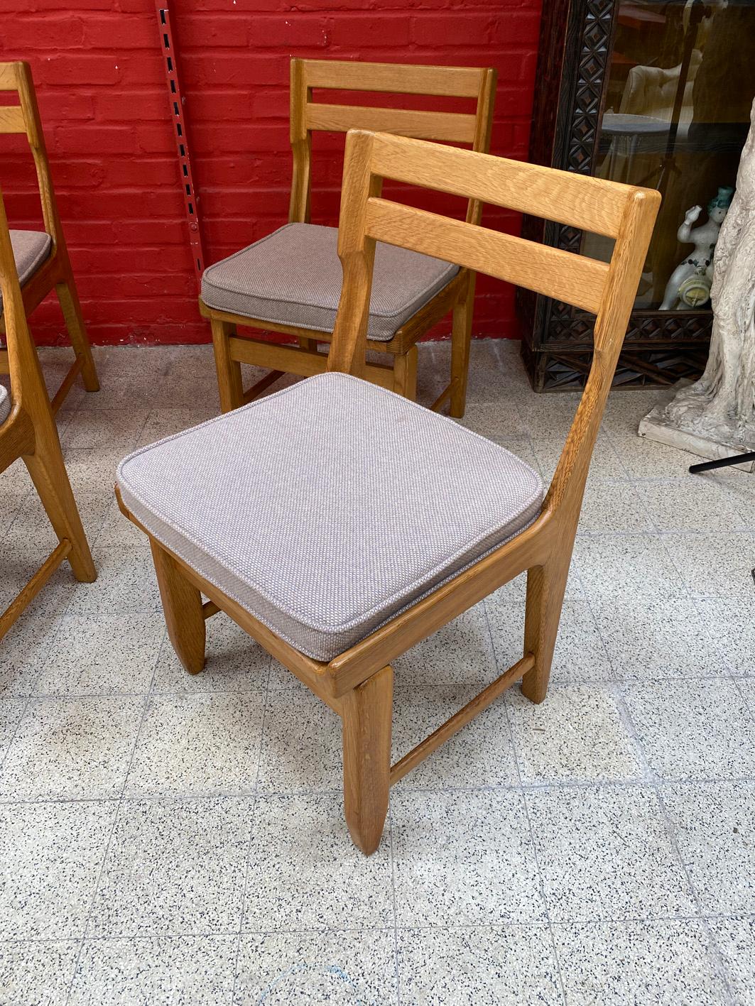 20th Century Guillerme et Chambron, Set of Six Oak Chairs, Edition Votre Maison, circa 1970 For Sale