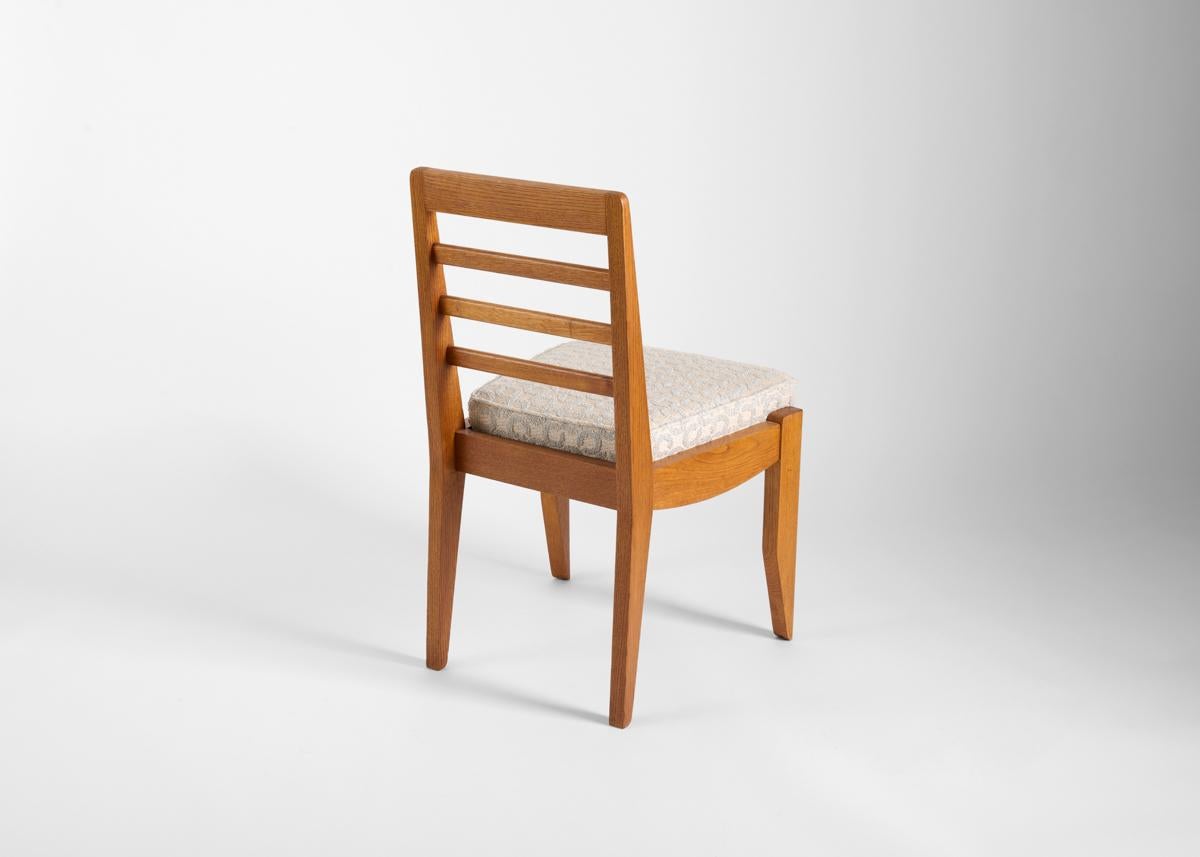 Guillerme et Chambron, Set of Six Oak Dining Chairs, France, c. 1950 For Sale 1