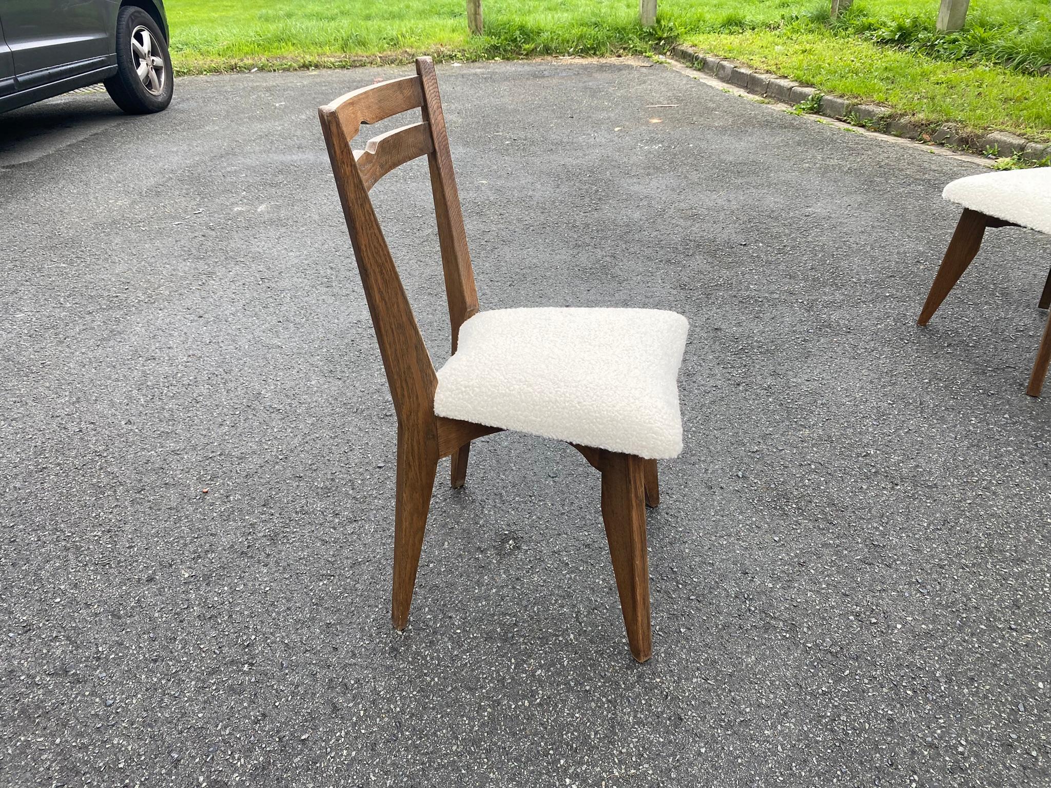 Guillerme et Chambron, set of ten oak chairs. Edition Votre Maison, circa 1970. In Good Condition For Sale In Saint-Ouen, FR