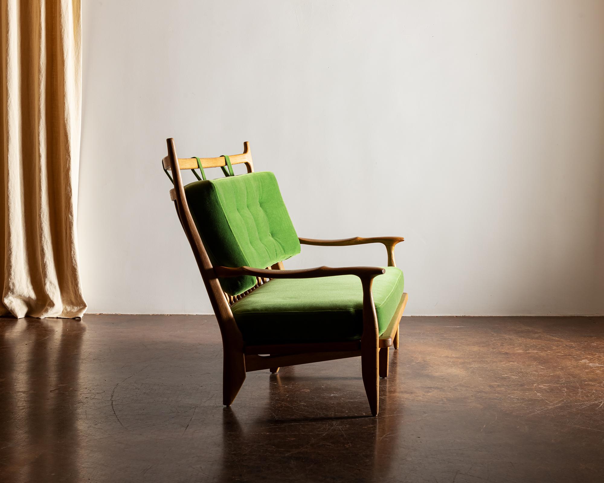 Mid-Century Modern Guillerme et Chambron Settee in Oak with Mohair Velvet Cushions, France, 1960s