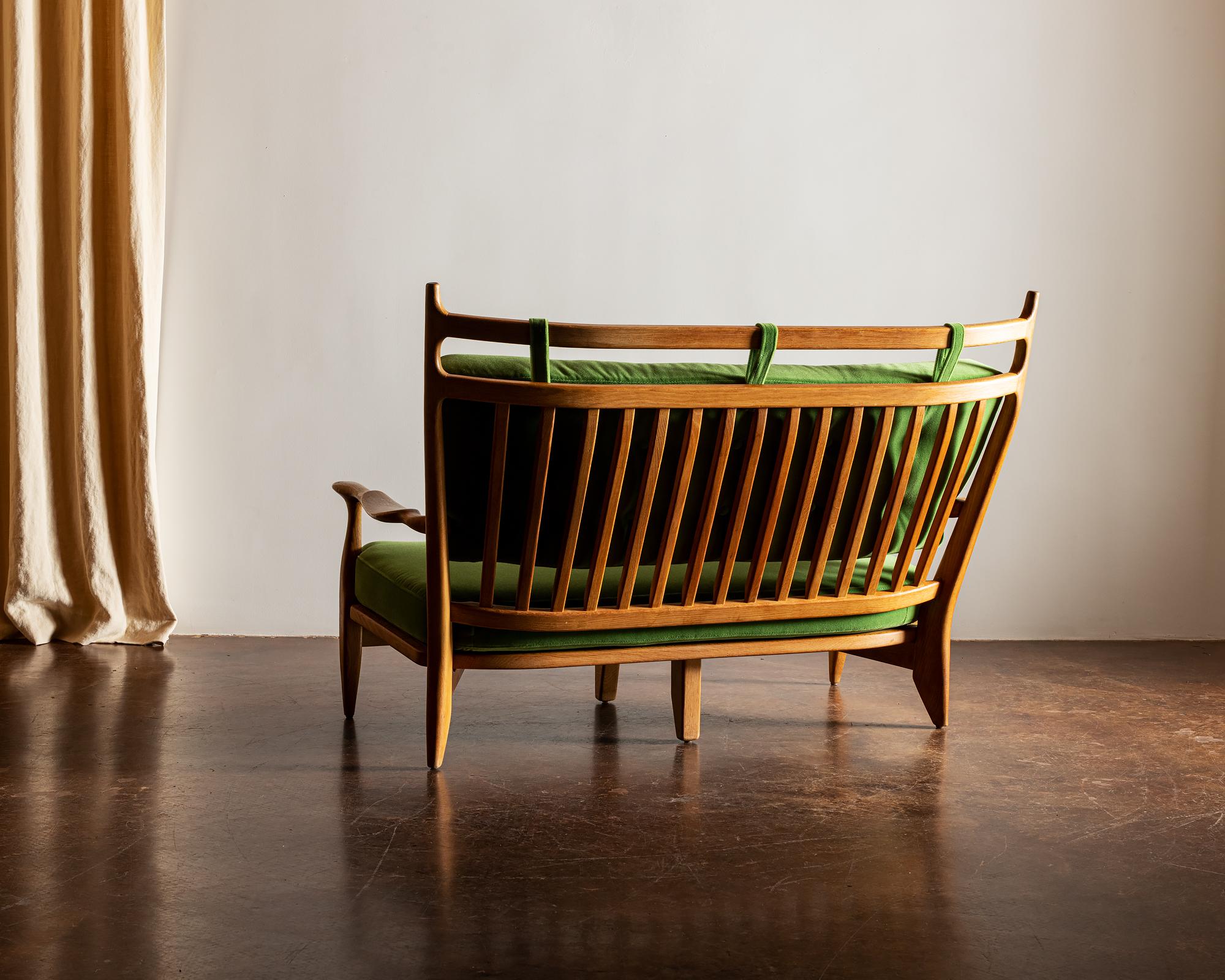 Guillerme et Chambron Settee in Oak with Mohair Velvet Cushions, France, 1960s In Good Condition In Sylacauga, AL