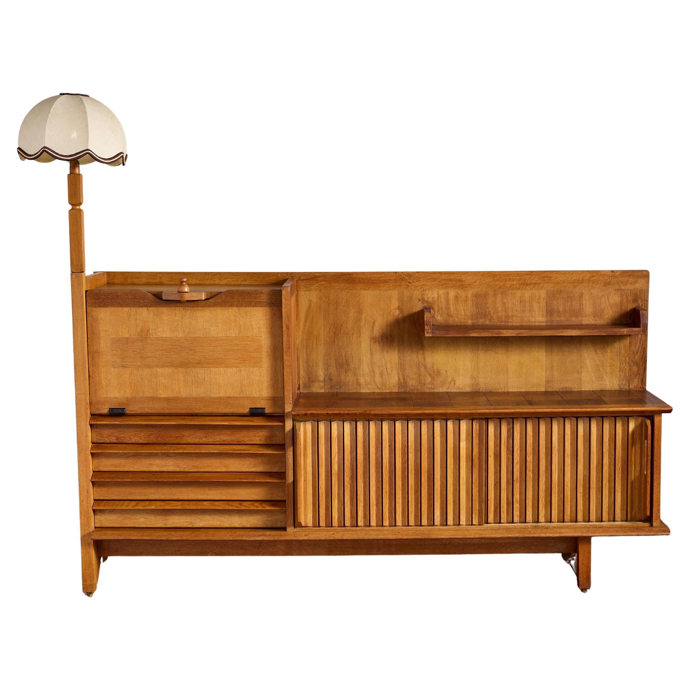 Buffet Guillerme et Chambron avec lampe