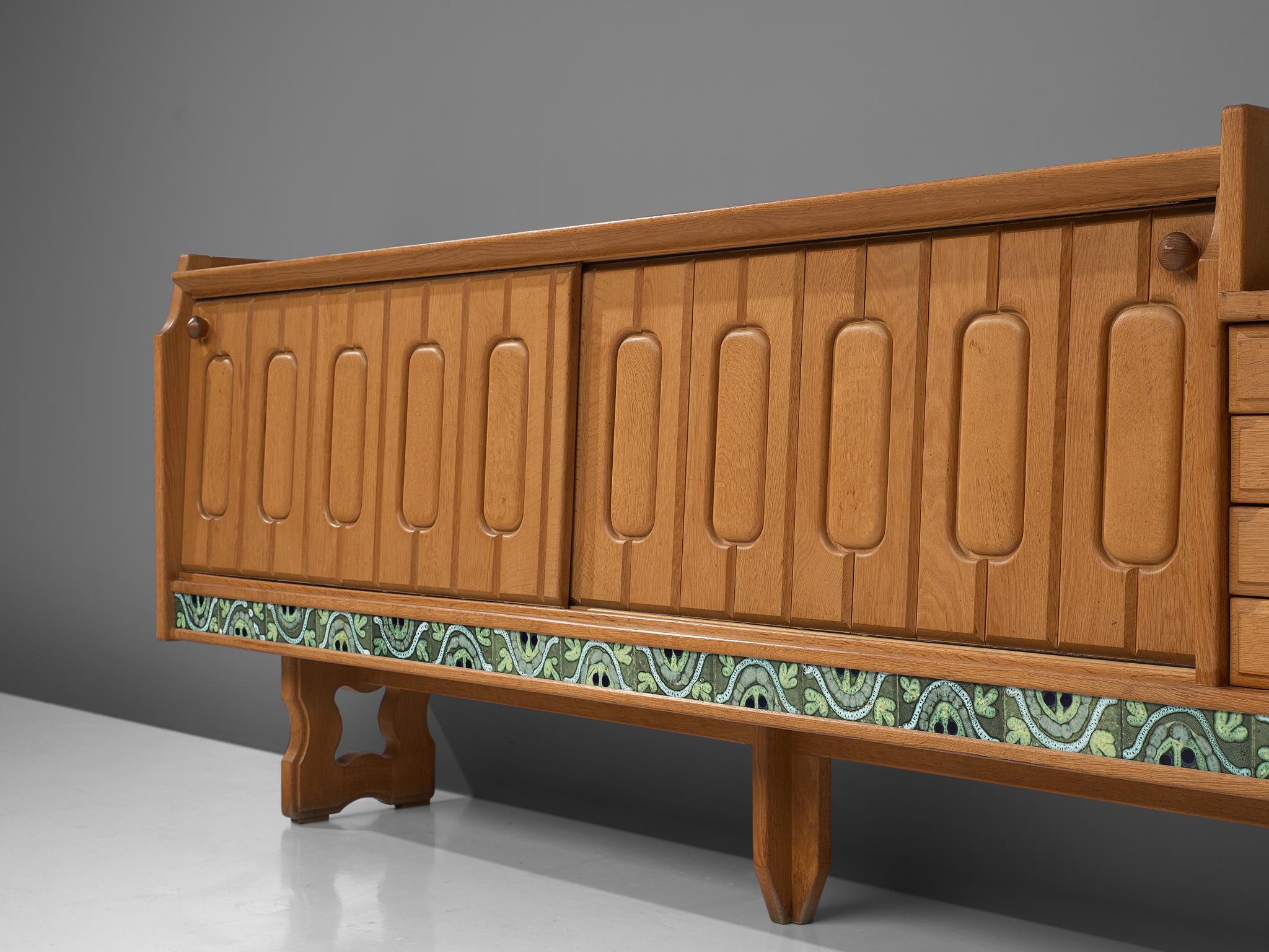 Mid-20th Century Guillerme et Chambron 'Simon' Sideboard in Oak with Ceramics