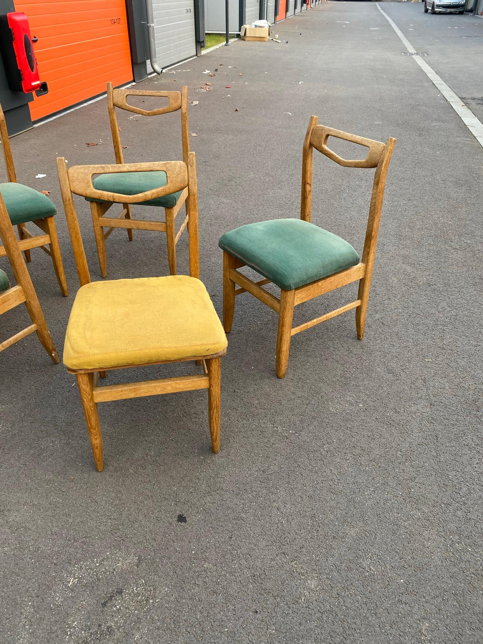 Six chaises en chêne Guillerme et Chambron, Édition Votre Maison, vers 1970 Bon état - En vente à Saint-Ouen, FR