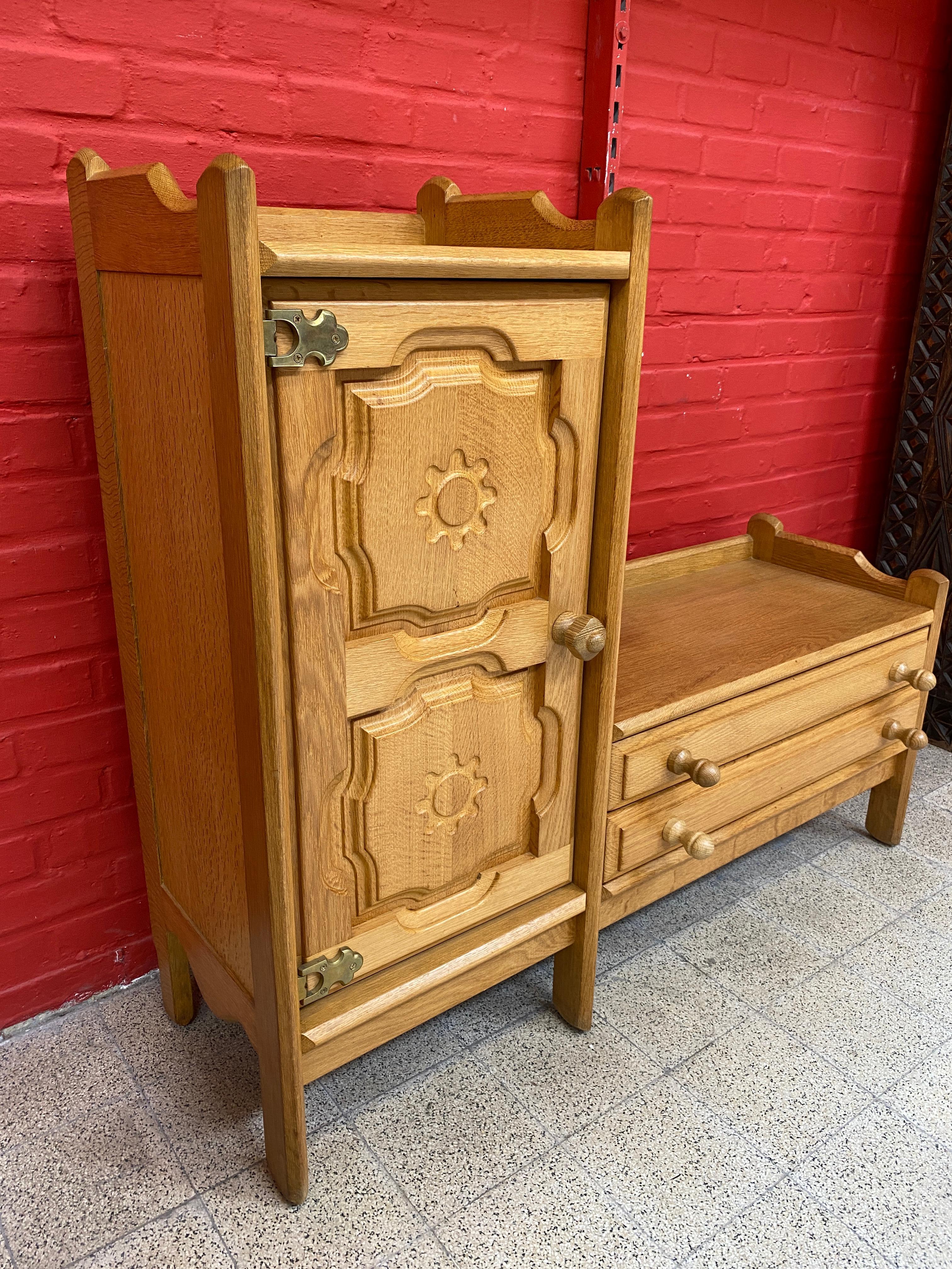 Guillerme et Chambron, Solid Oak Cabinet Edition Votre Maison, circa 1970-1980 In Good Condition For Sale In Saint-Ouen, FR