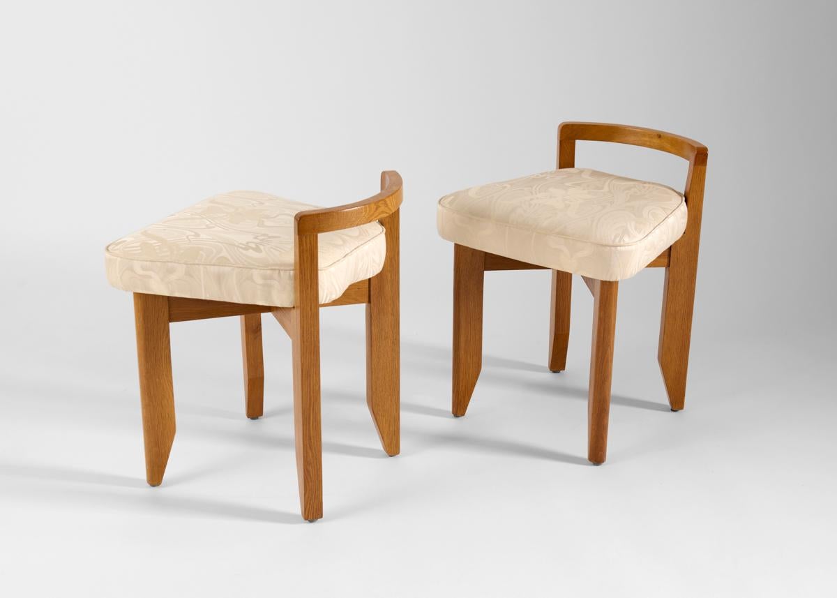 Mid-Century Modern Guillerme et Chambron, Tabouret Rubercrin, Pair of Oak Stools, France, c. 1960