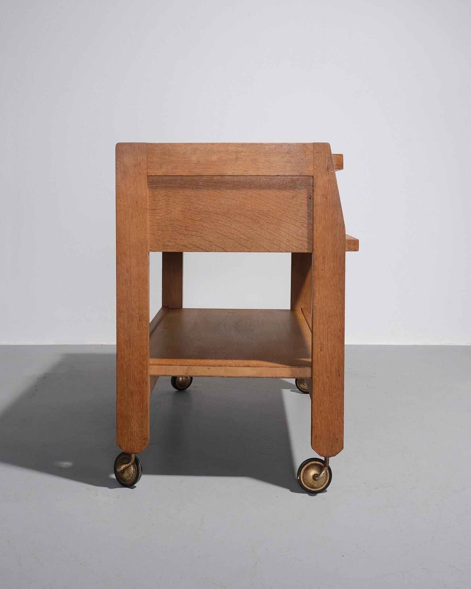 Guillerme et Chambron Table de service sur roulettes Edition Votre Maison Bon état - En vente à London, GB