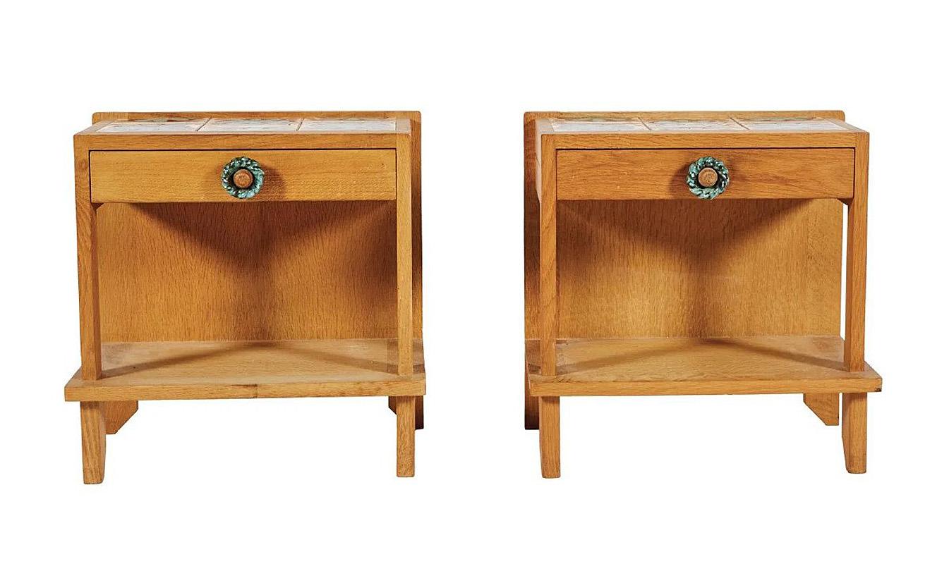 Two oak and tiles nightstands Guillerme et Chambron Edition votre Maison, circa 1970.
The price is for 2 tables.

the two cracked tiles will be replaced
 