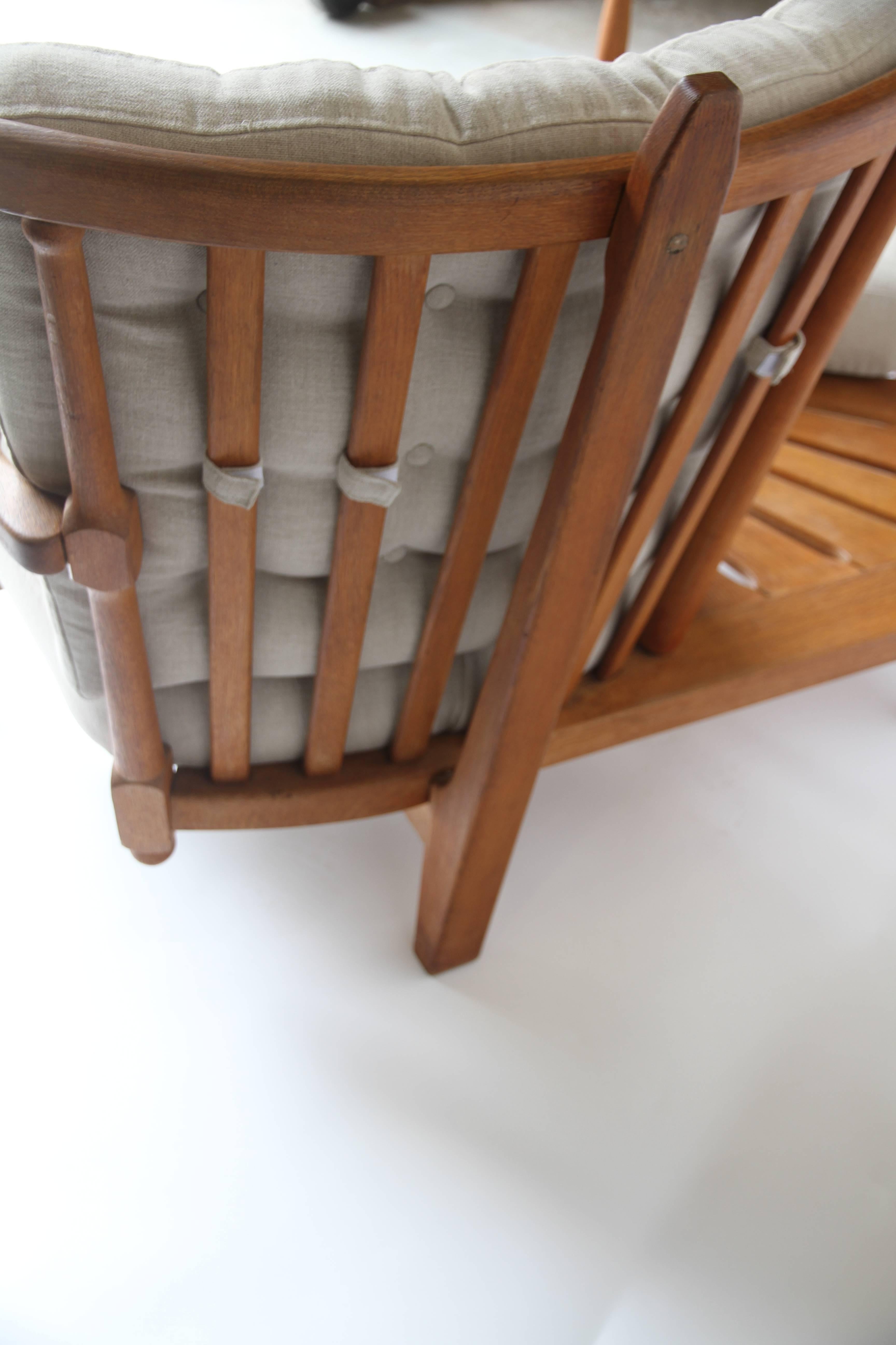 Linen Guillerme et Chambron Two-Seat Settee