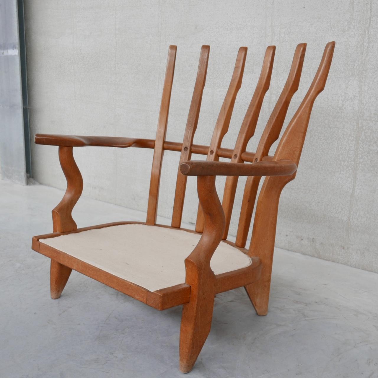 Guillerme et Chamron Mid-Century Repos Oak Armchair In Good Condition In London, GB