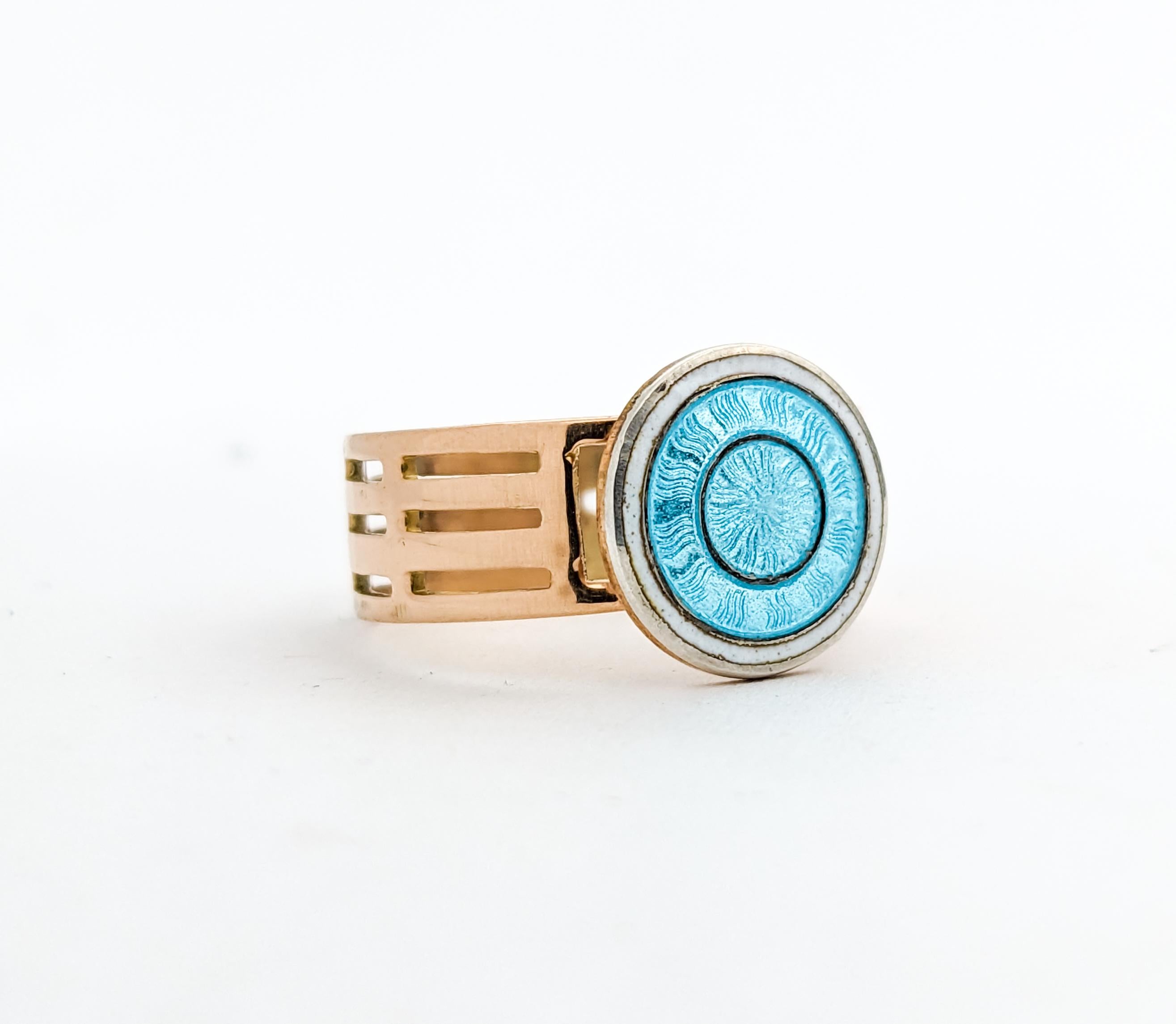Guilloché Enamel Blue Disc Ring In Yellow Gold In Excellent Condition For Sale In Bloomington, MN