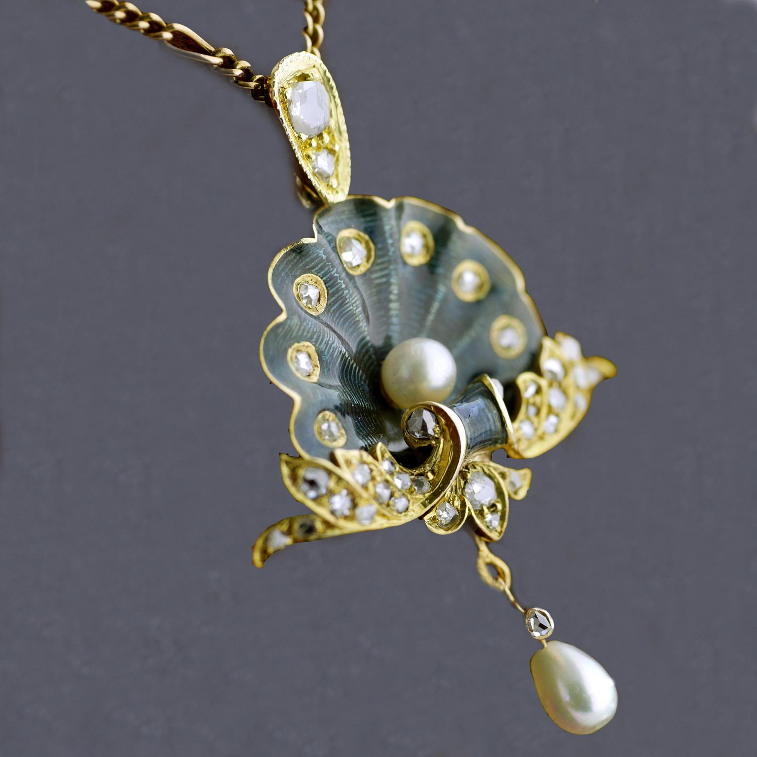 Guilloché Enamel Pearl Diamond Gold Belle Époque Pendant, circa 1900 2