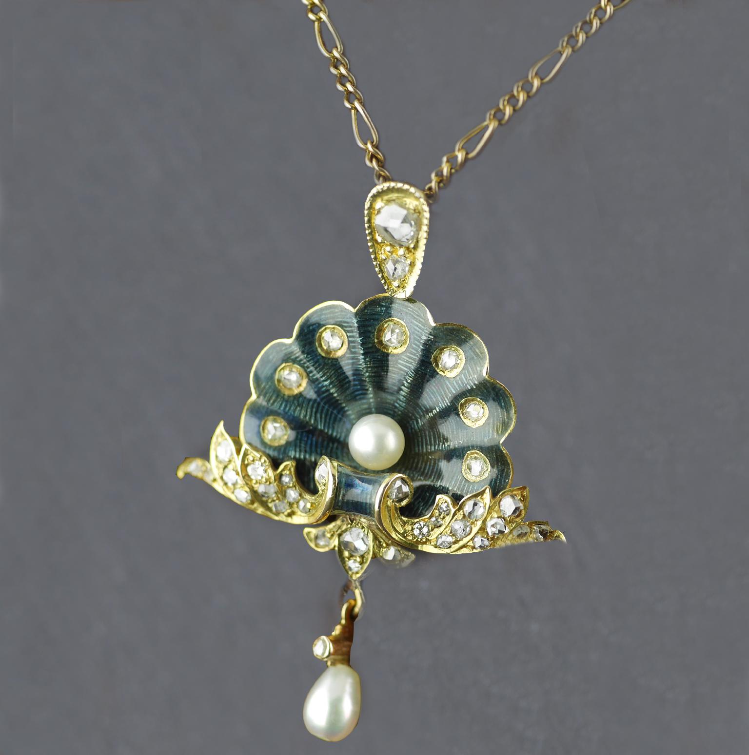 Guilloché Enamel Pearl Diamond Gold Belle Époque Pendant, circa 1900 3